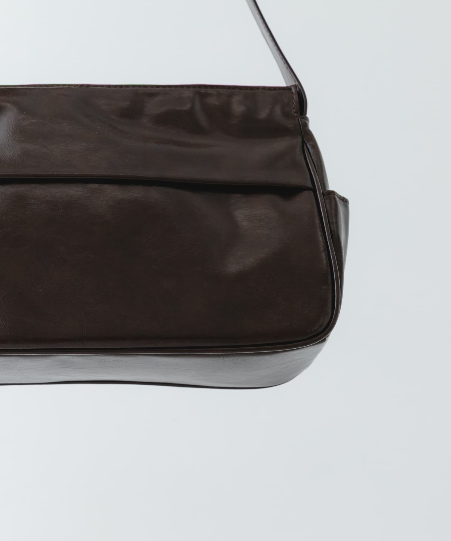 『WEB限定』ポケットワンショルダーミドルバッグ BROWN one