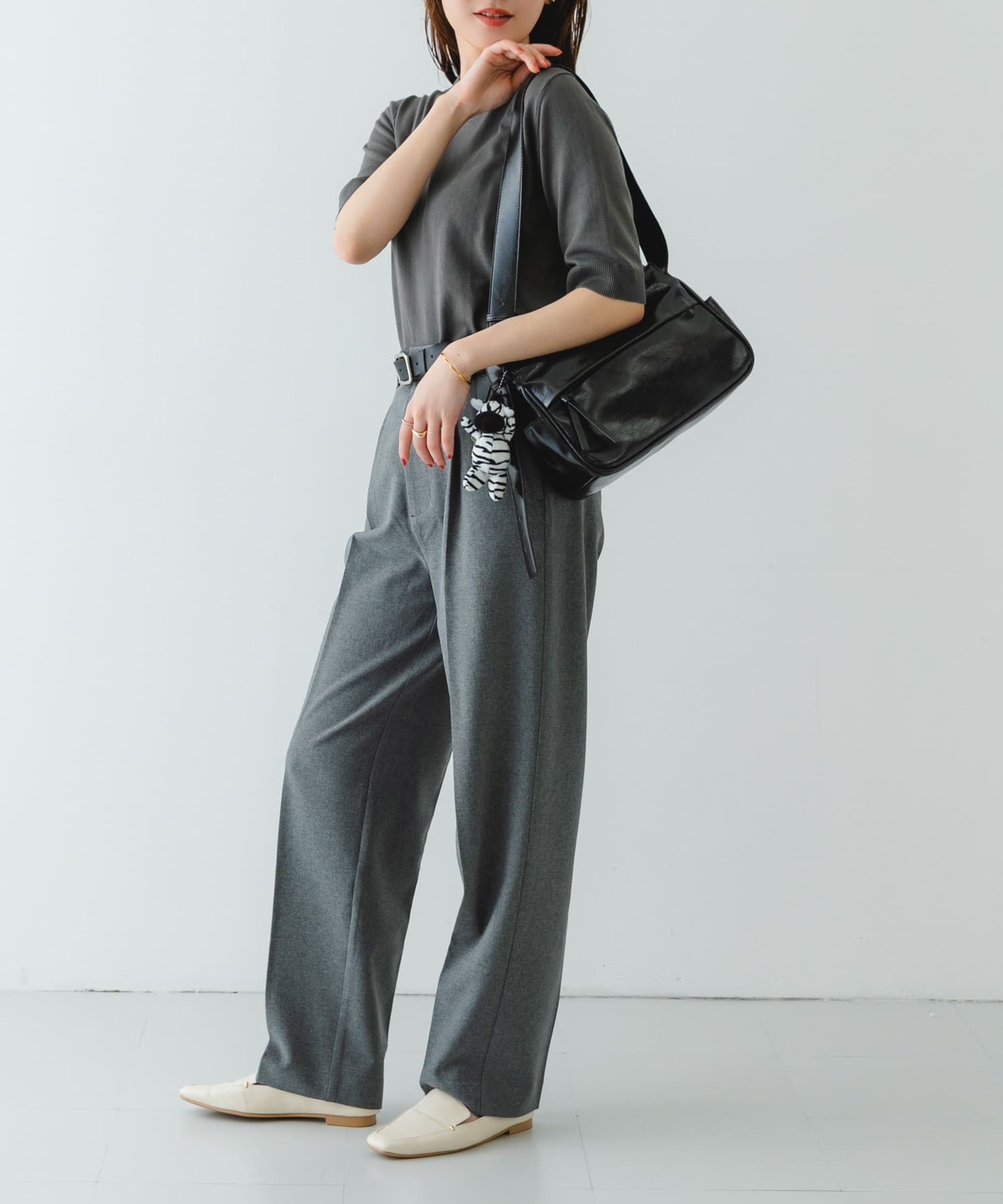 『WEB限定』ポケットワンショルダーミドルバッグ BLACK one