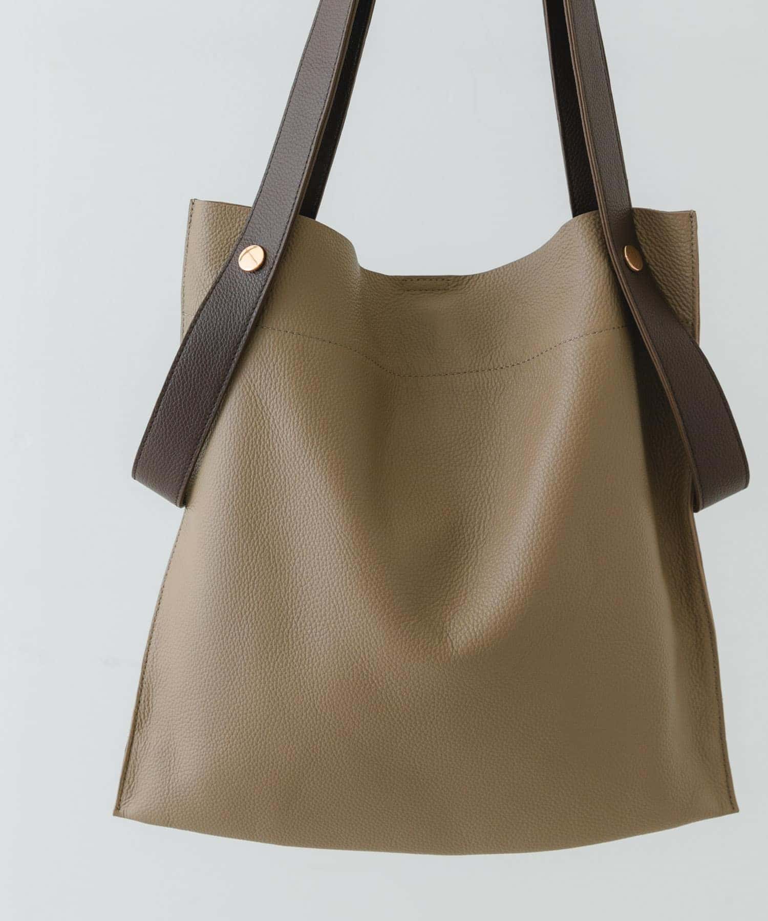 『一部別注カラー』BEAURE　カウレザー2デザインベルトバッグ GRYxMARRON one