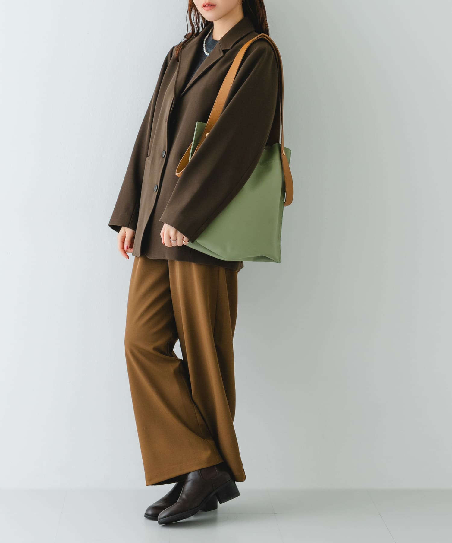 『一部別注カラー』BEAURE　カウレザー2デザインベルトバッグ PISTxCML one