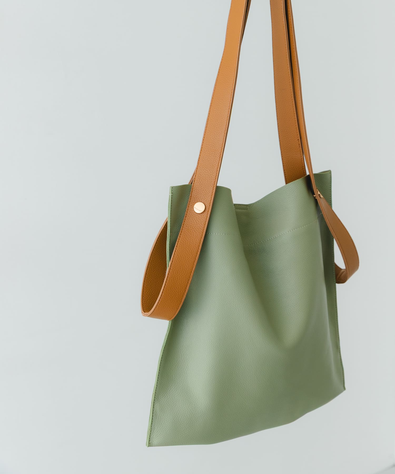 『一部別注カラー』BEAURE　カウレザー2デザインベルトバッグ PISTxCML one