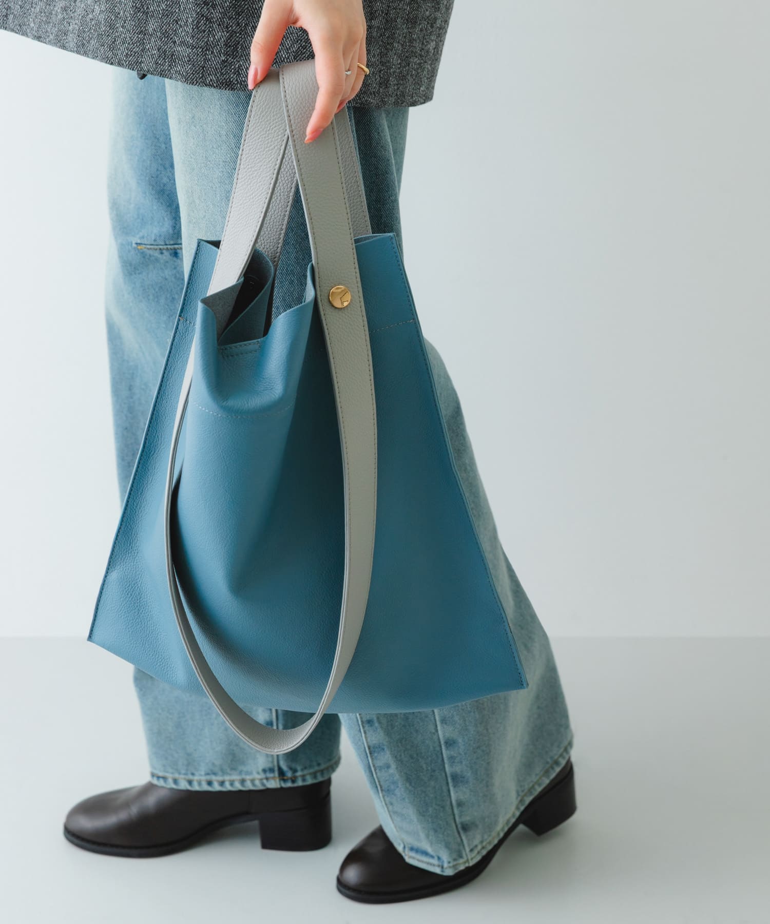 『一部別注カラー』BEAURE　カウレザー2デザインベルトバッグ SAXxGRAY one