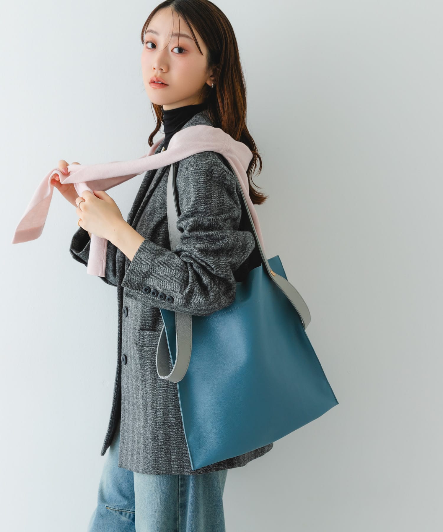 『一部別注カラー』BEAURE　カウレザー2デザインベルトバッグ SAXxGRAY one