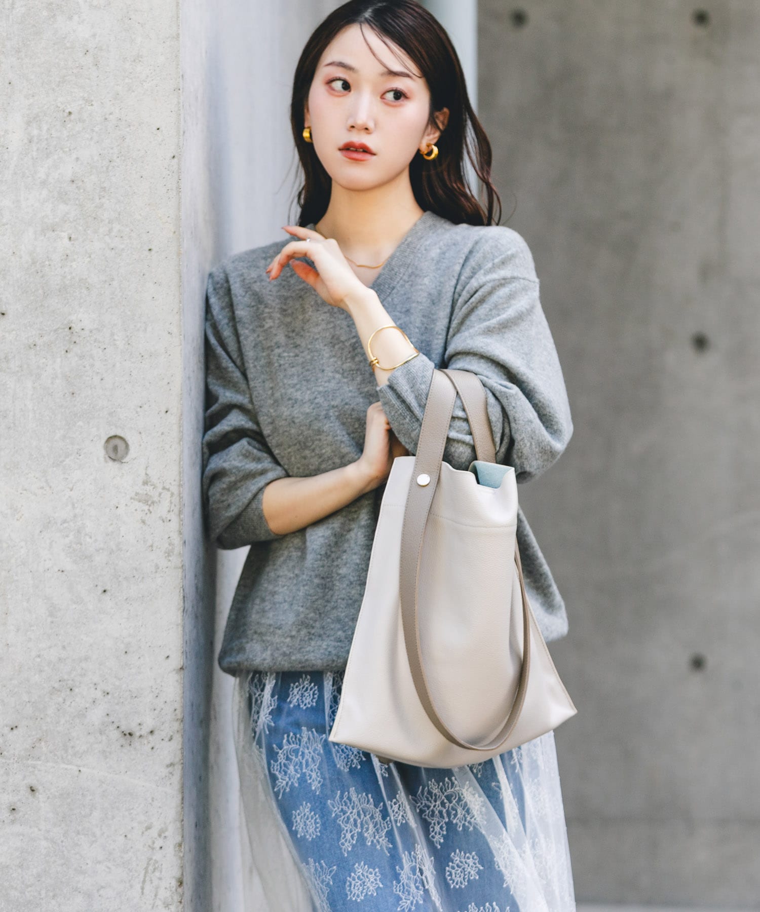 『一部別注カラー』BEAURE　カウレザー2デザインベルトバッグ IVORYxGRG one