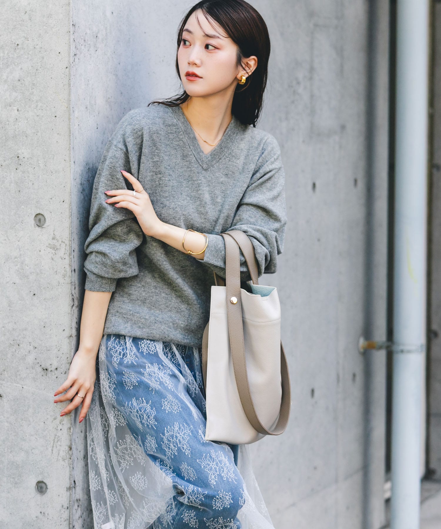 『一部別注カラー』BEAURE　カウレザー2デザインベルトバッグ IVORYxGRG one