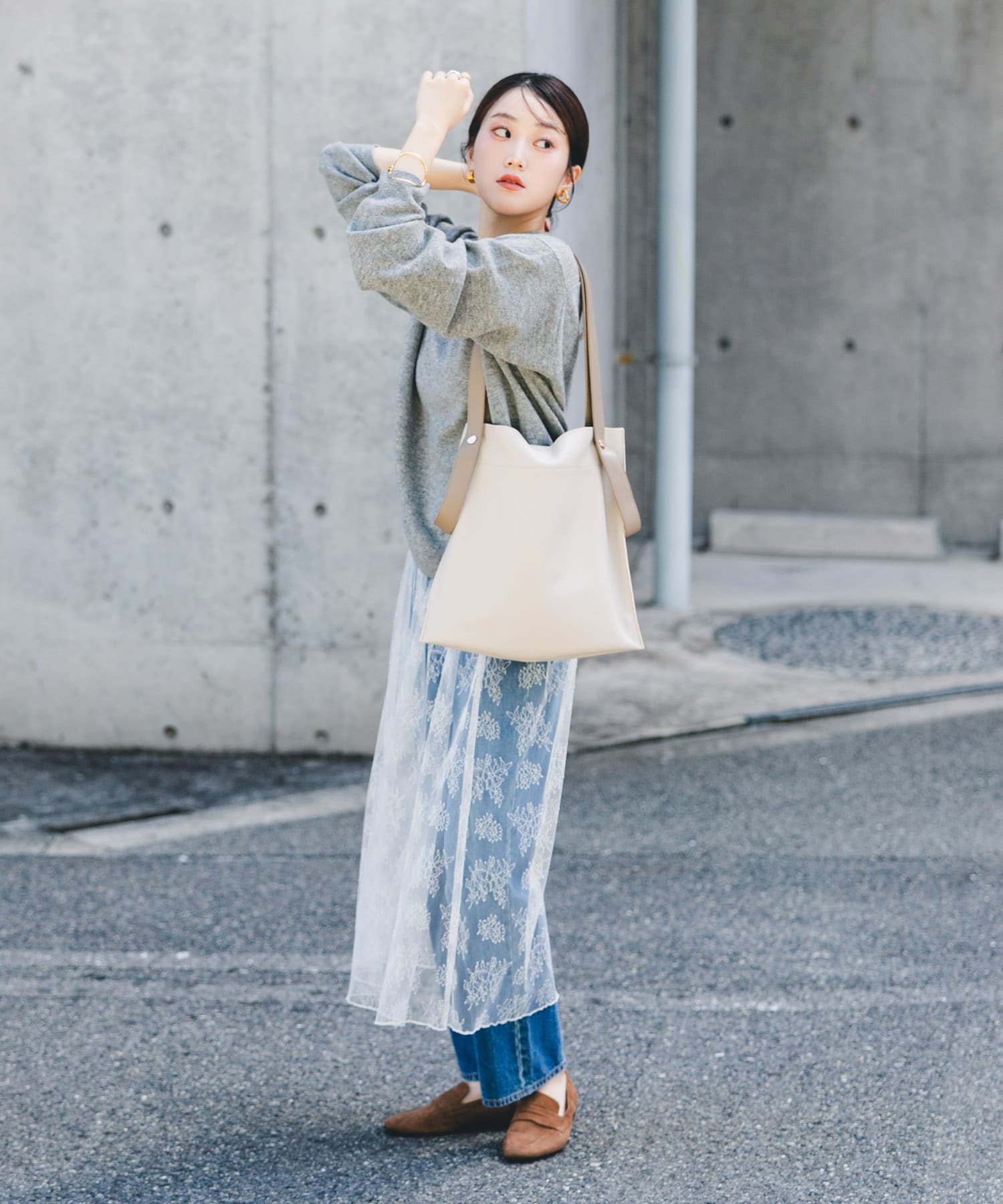 『一部別注カラー』BEAURE　カウレザー2デザインベルトバッグ IVORYxGRG one