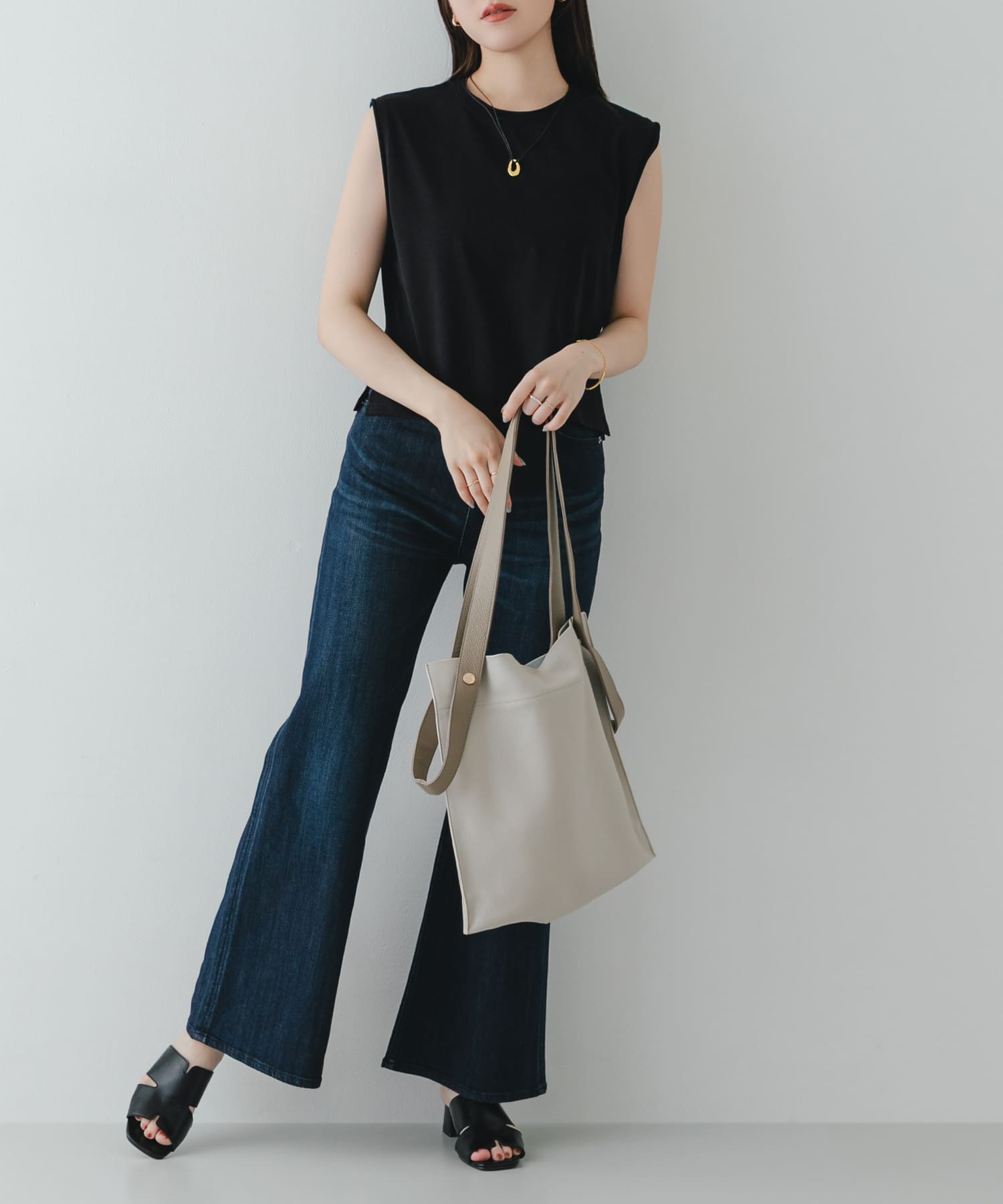 『一部別注カラー』BEAURE　カウレザー2デザインベルトバッグ IVORYxGRG one