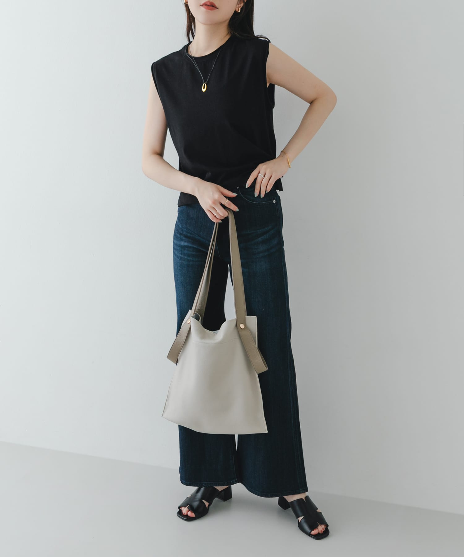 『一部別注カラー』BEAURE　カウレザー2デザインベルトバッグ IVORYxGRG one