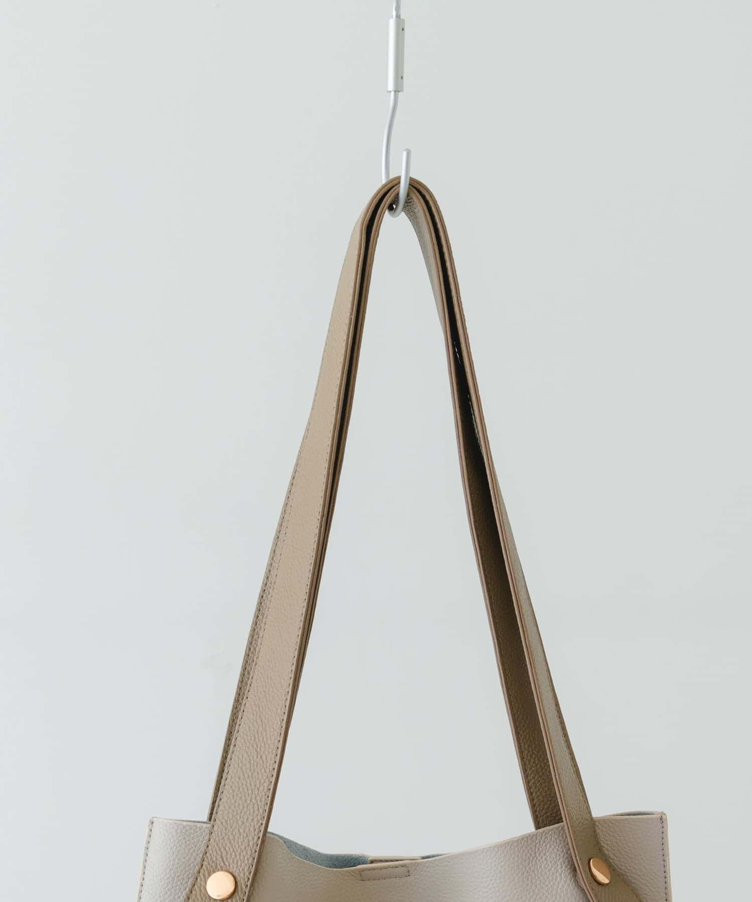 『一部別注カラー』BEAURE　カウレザー2デザインベルトバッグ IVORYxGRG one