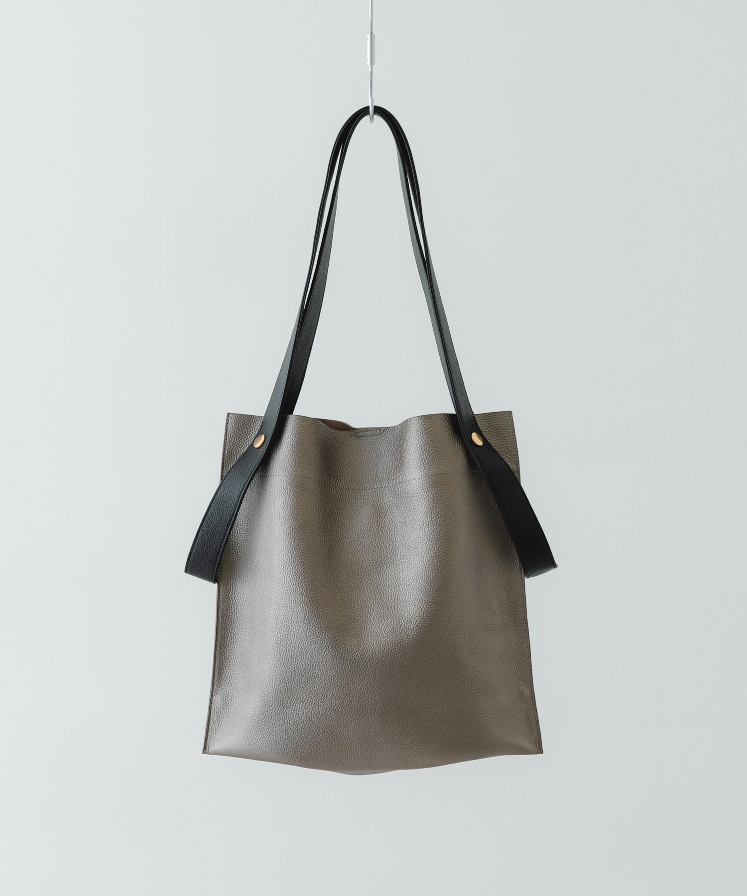 『一部別注カラー』BEAURE　カウレザー2デザインベルトバッグ