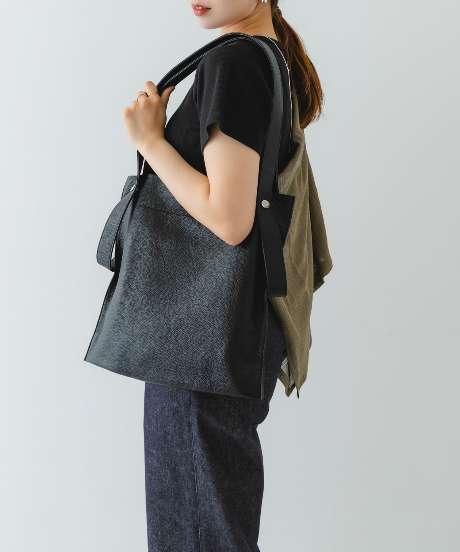『一部別注カラー』BEAURE　カウレザー2デザインベルトバッグ BLACK one