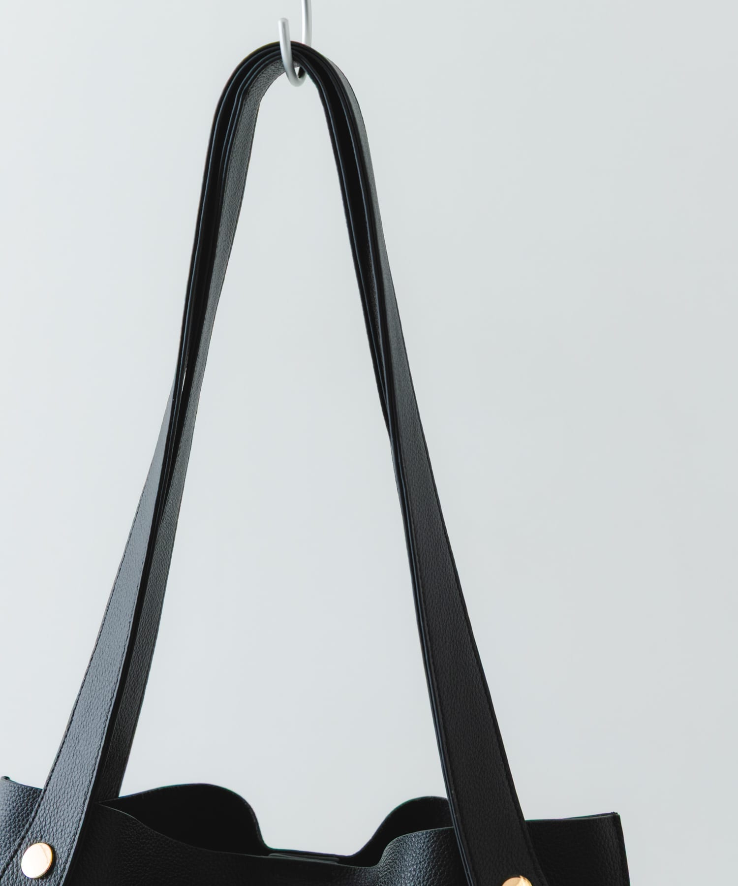 『一部別注カラー』BEAURE　カウレザー2デザインベルトバッグ BLKxBLK one