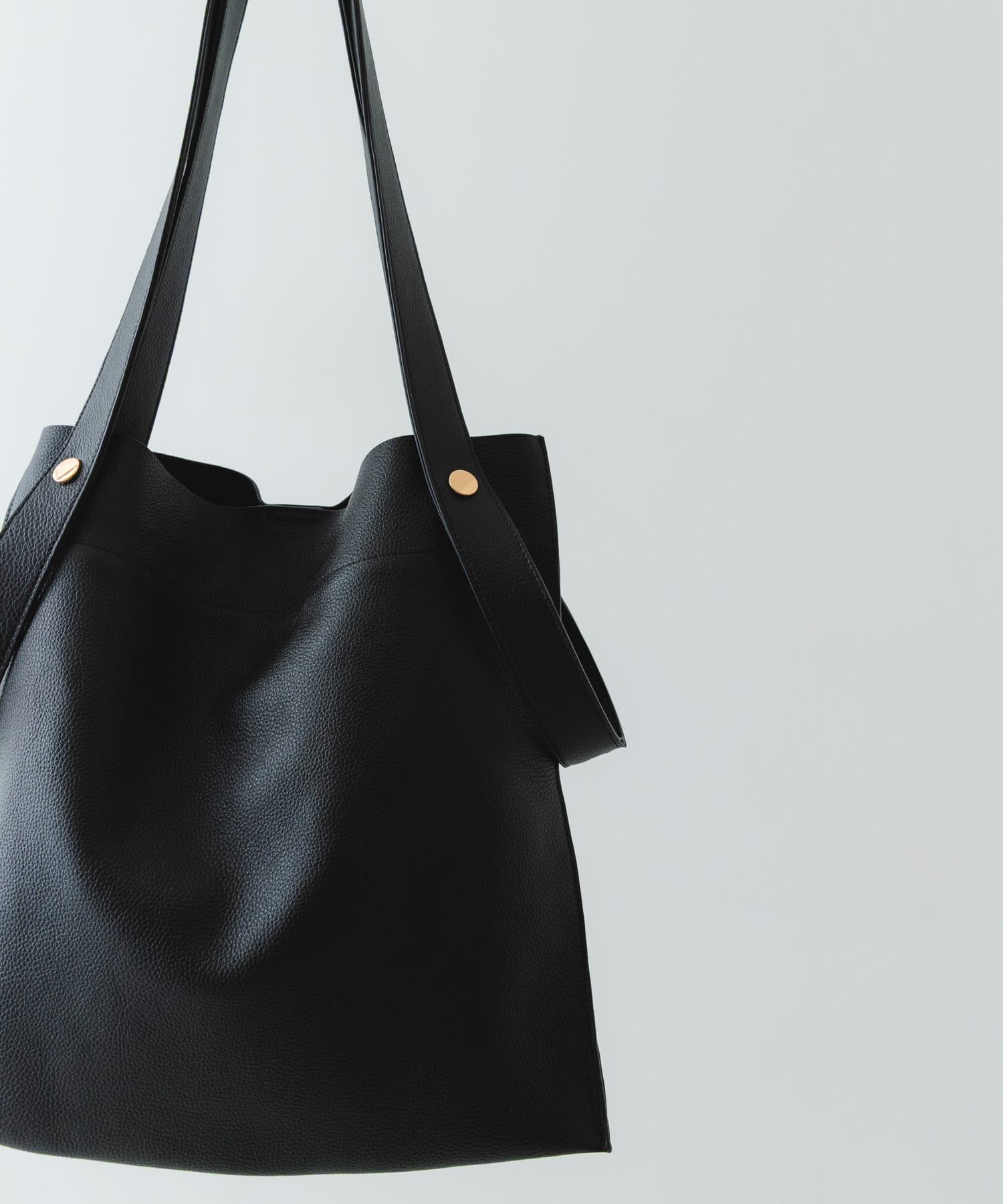 『一部別注カラー』BEAURE　カウレザー2デザインベルトバッグ BLKxBLK one