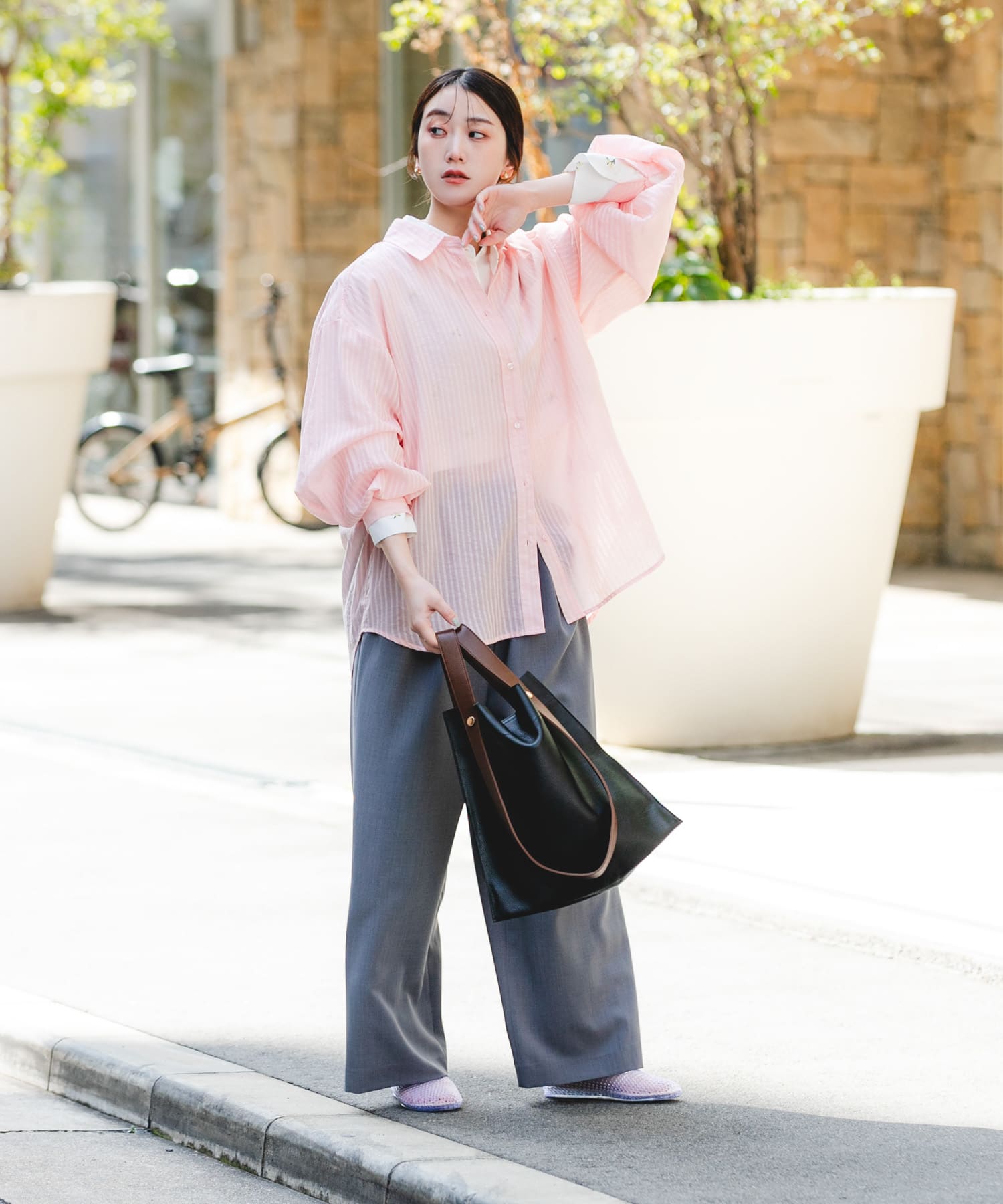 『一部別注カラー』BEAURE　カウレザー2デザインベルトバッグ BLKxCHOCO one