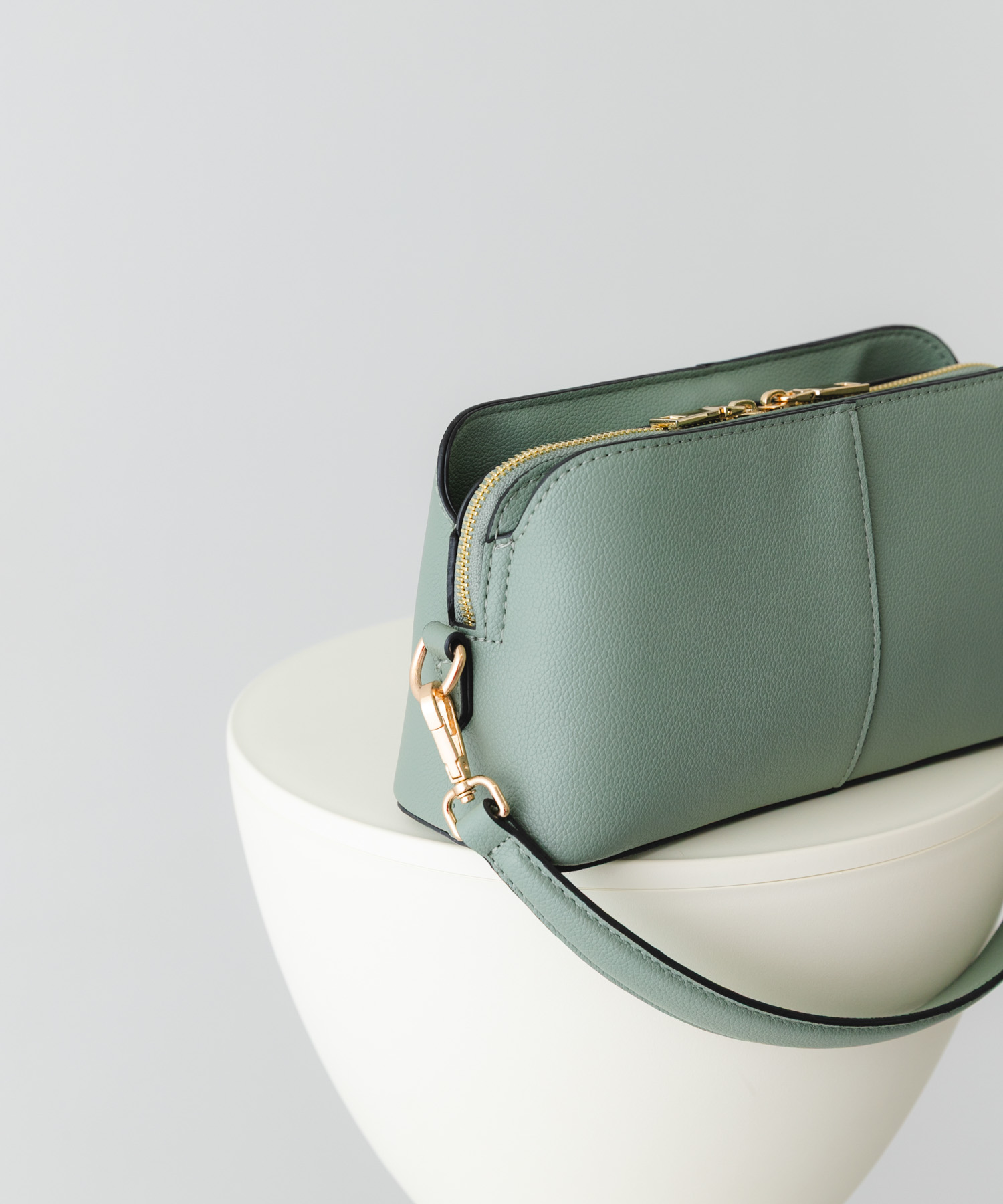 センターステッチショルダーバッグ MINT one