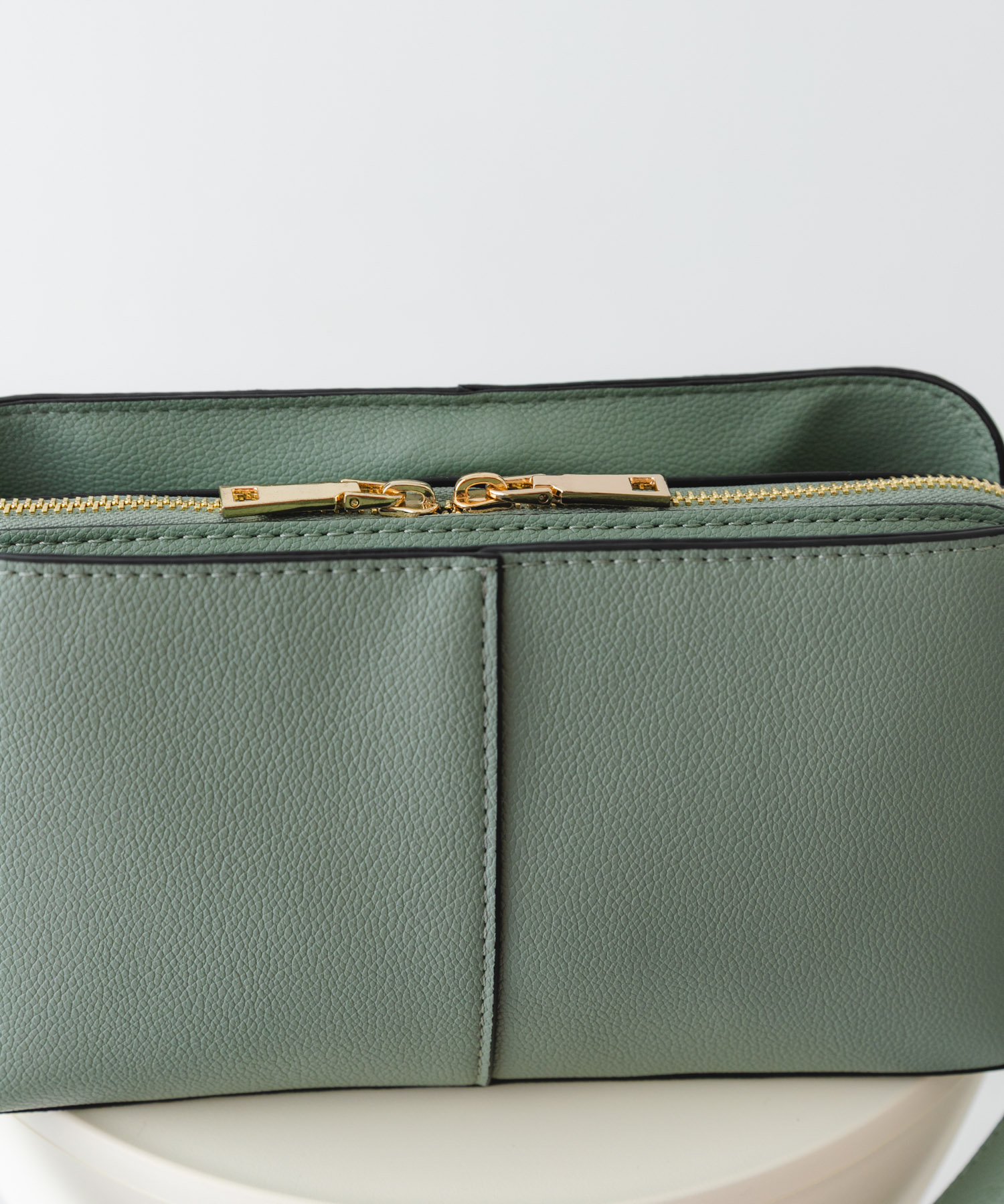 センターステッチショルダーバッグ MINT one