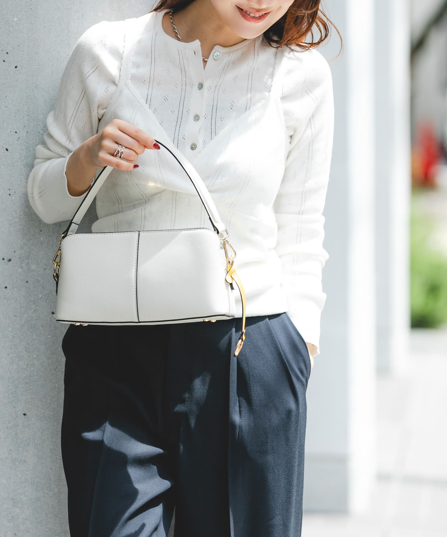 センターステッチショルダーバッグ