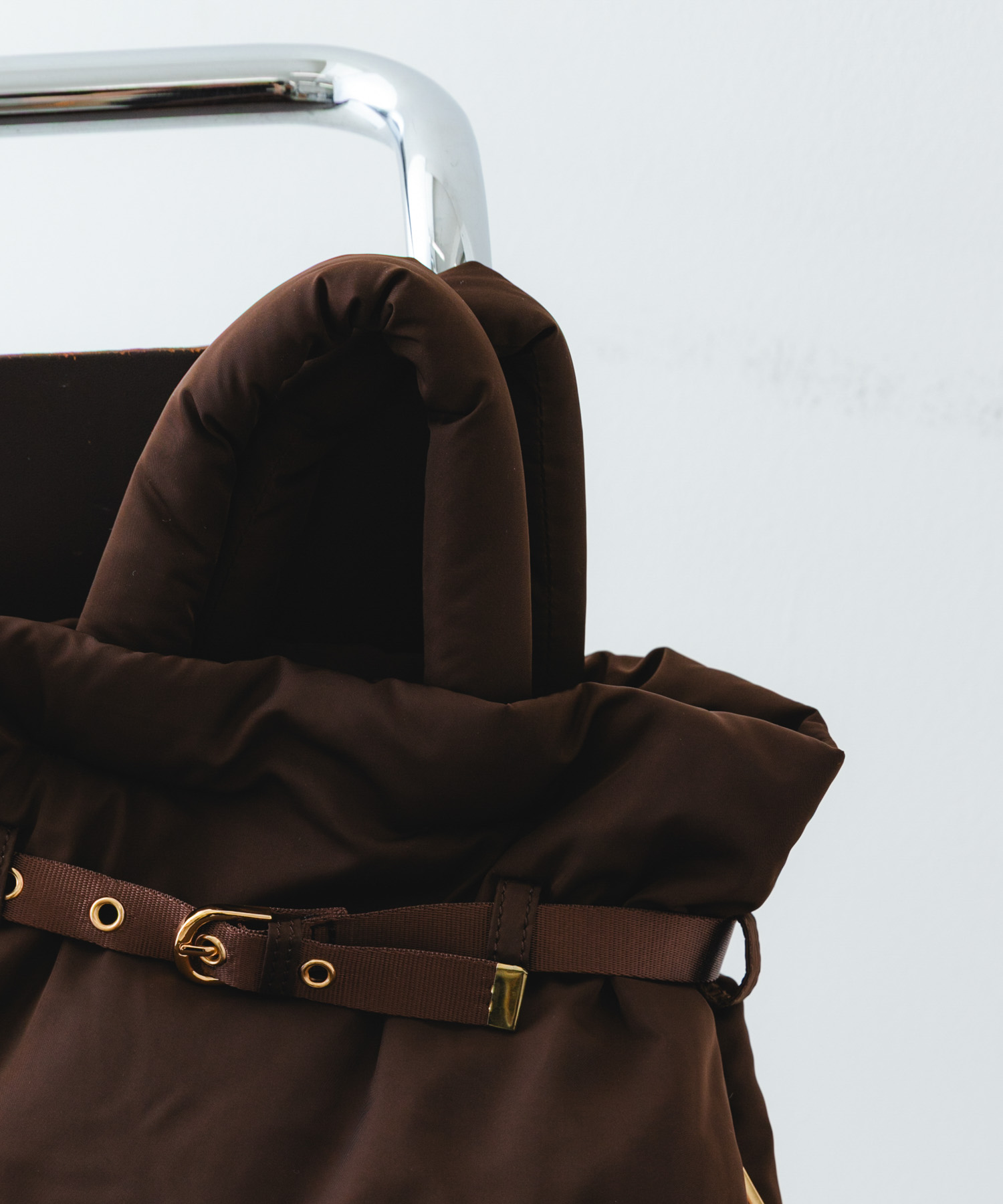 パテッドベルトバッグ BROWN one