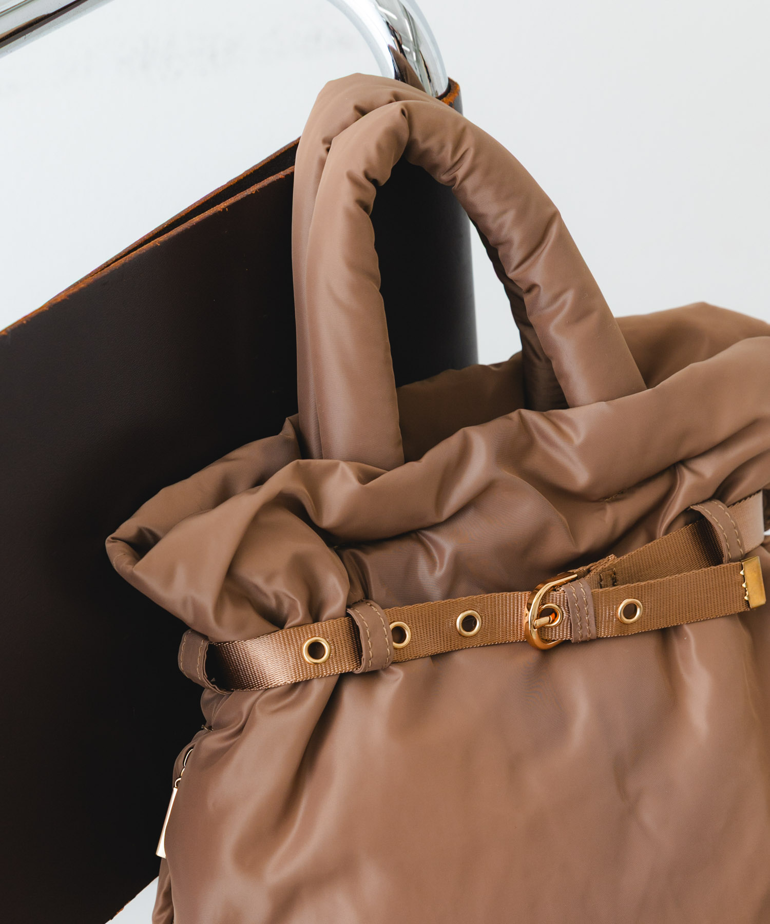 パテッドベルトバッグ BEIGE one