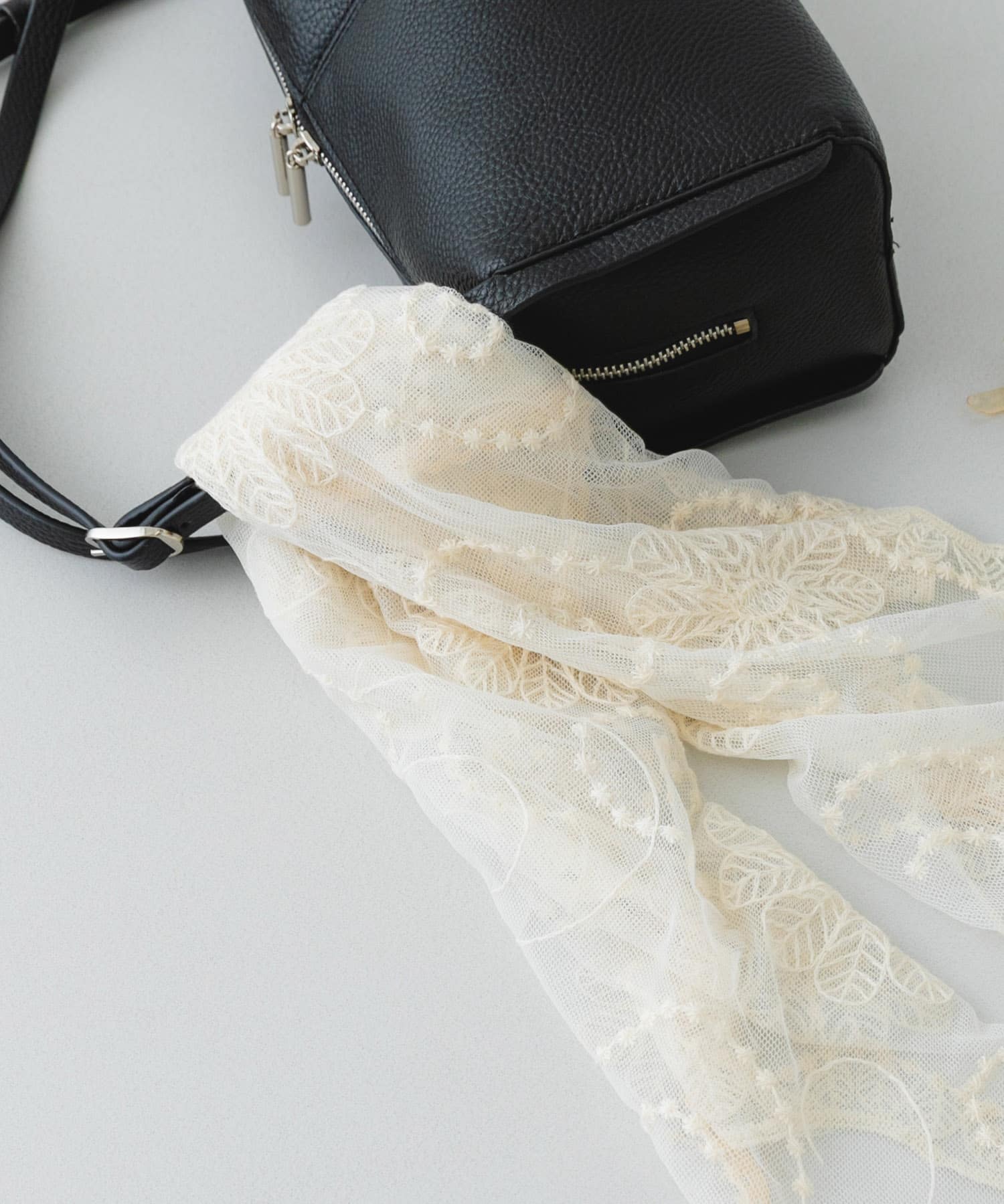 シアーレーススカーフ OFF one