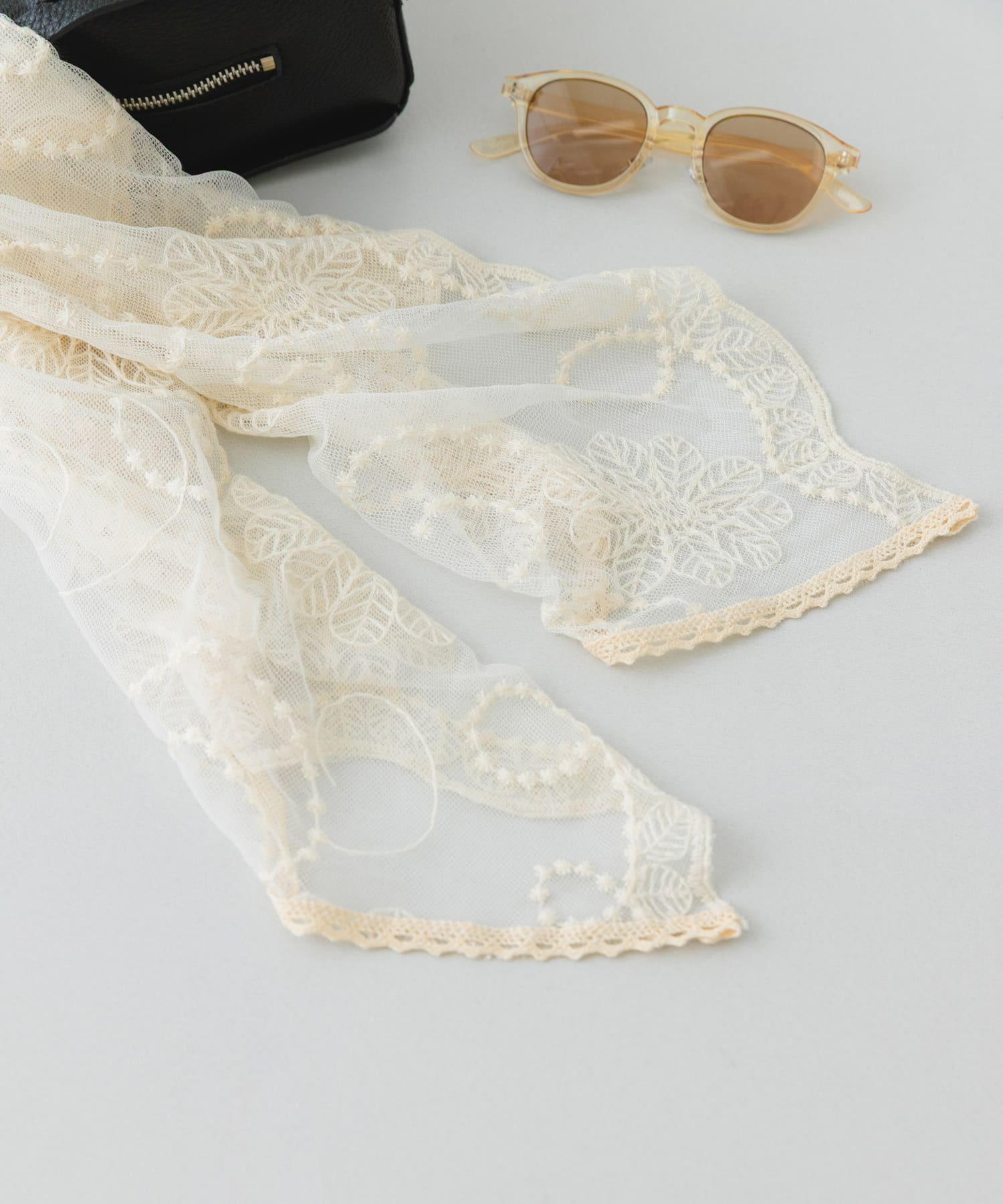 シアーレーススカーフ OFF one