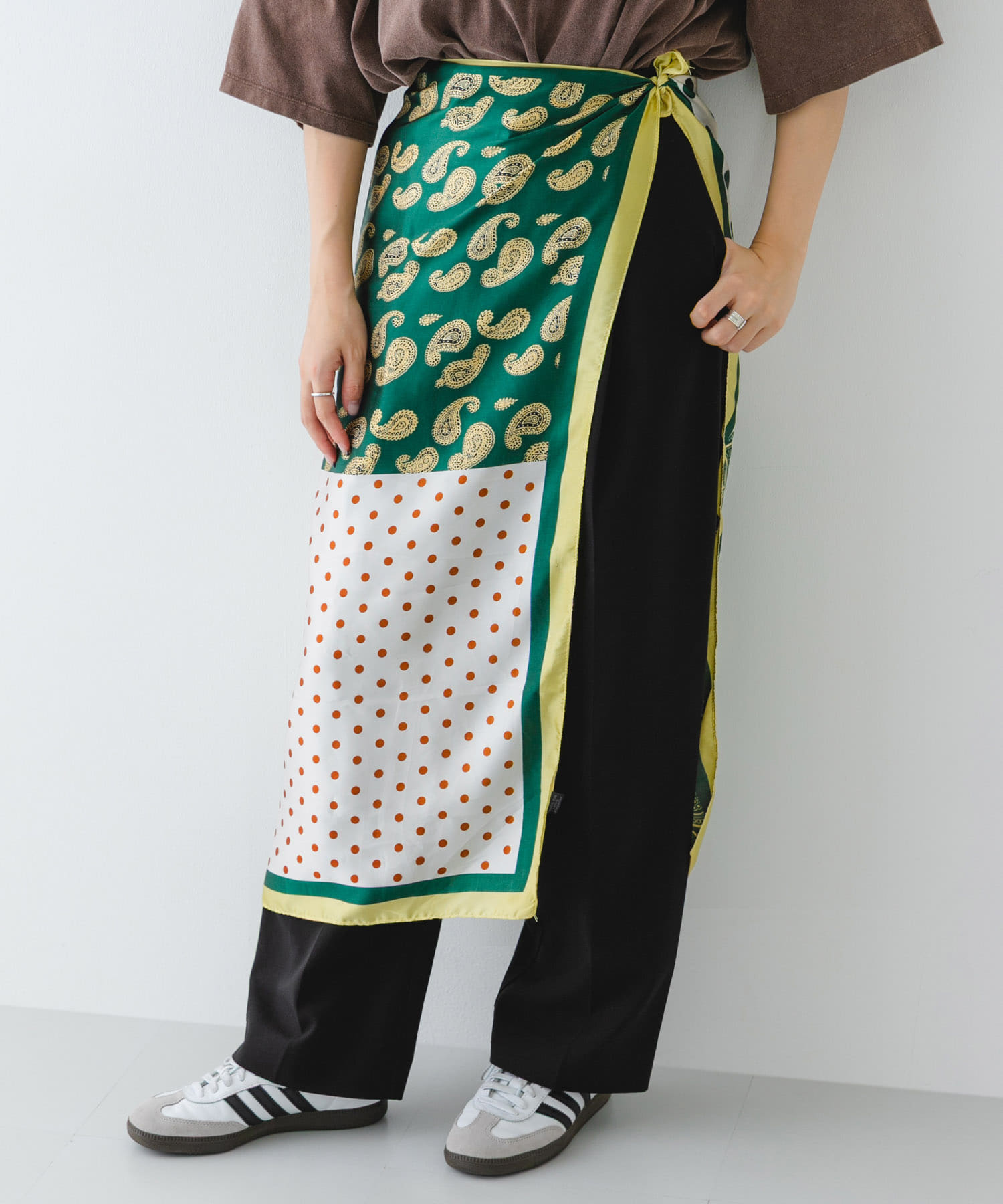 ドットペイズリースカーフ GREEN one