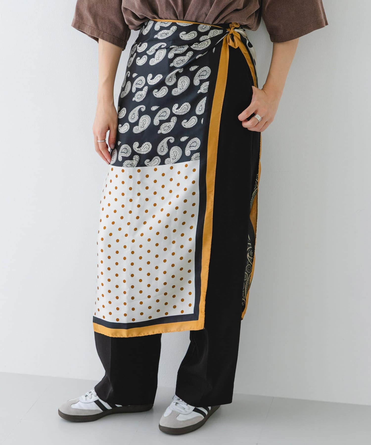 ドットペイズリースカーフ NAVY one