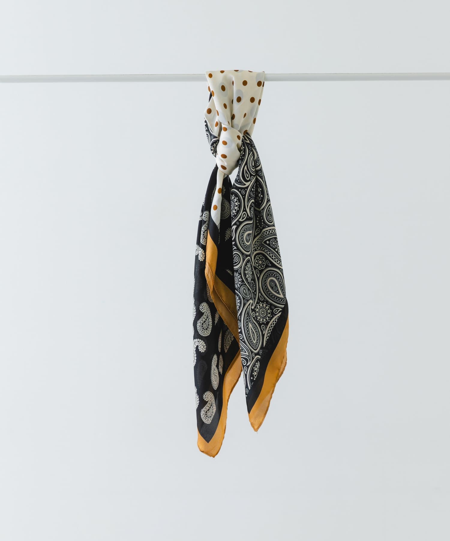 ドットペイズリースカーフ NAVY one