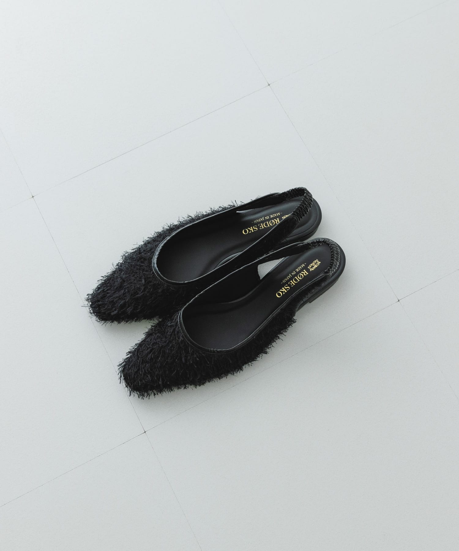 『MADE IN JAPAN』ヘアリーバックストラップミュール