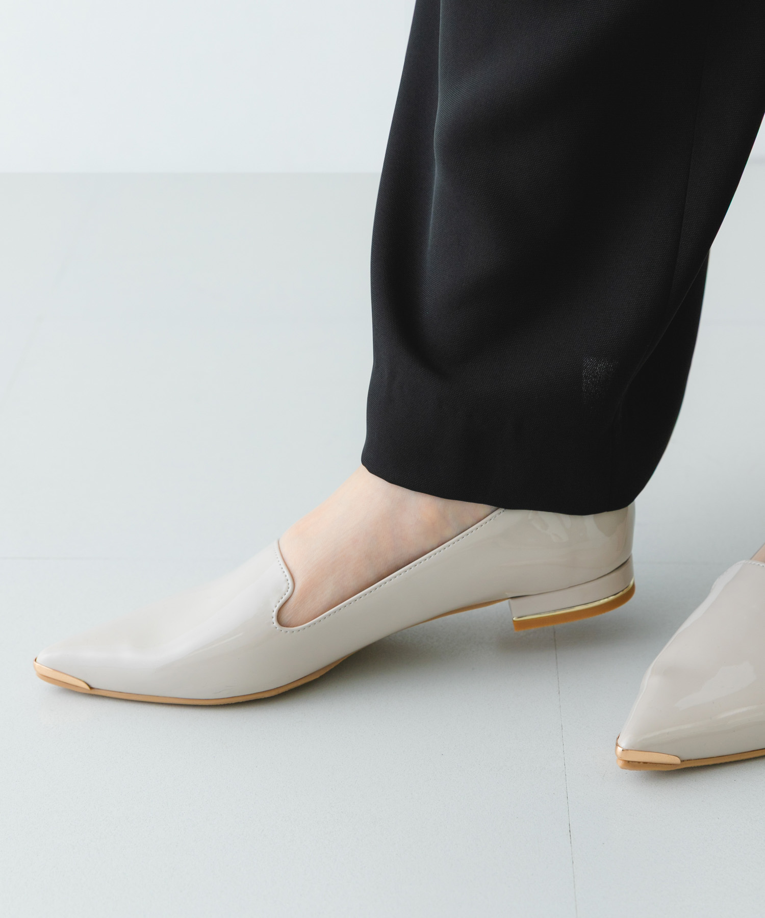 MADE IN JAPAN』 トゥメタルローファー(36 IVORY/P): シューズ