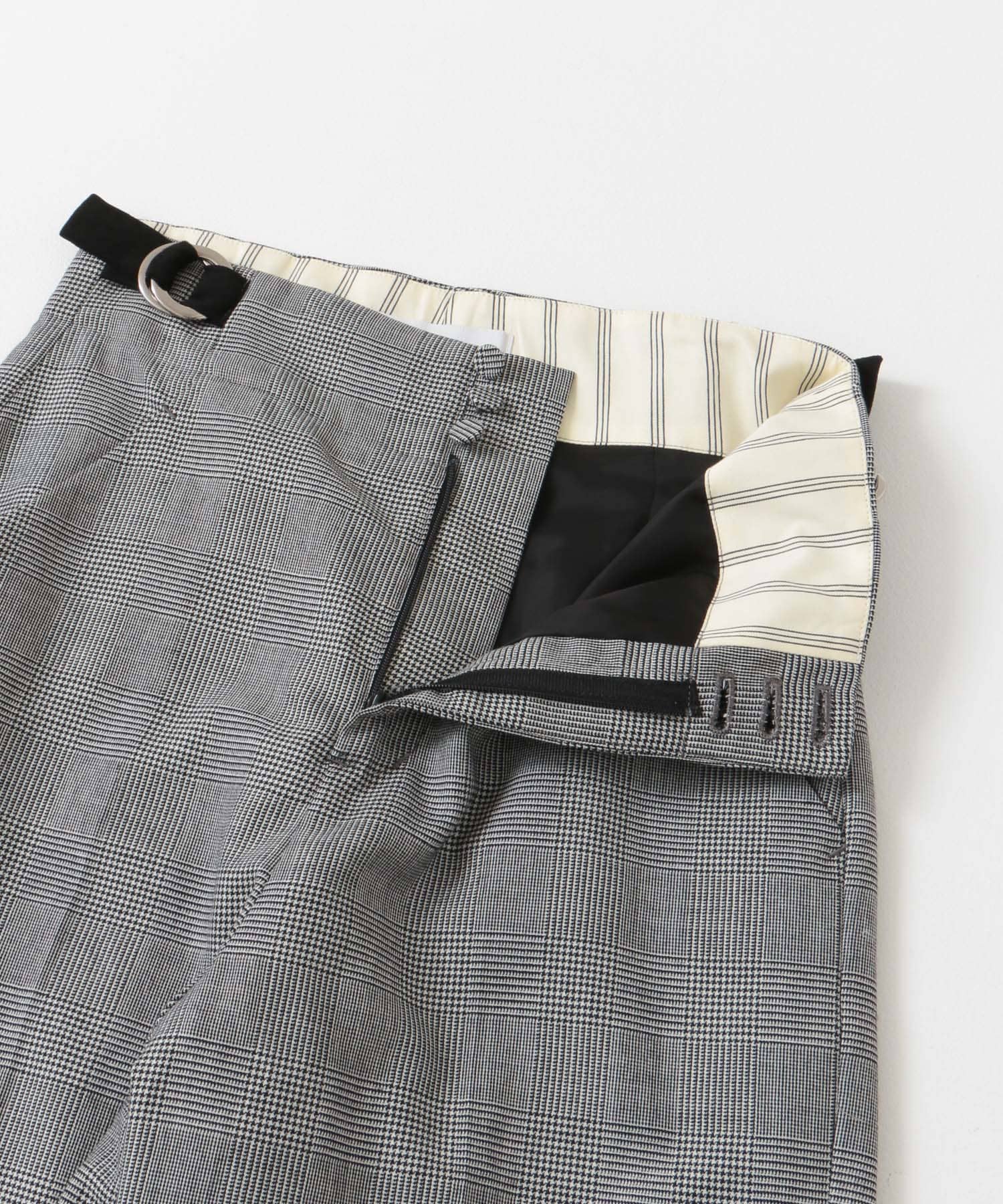 AVERY ROW 　HIGH WAISTED FLAIR PANTS BLK/GRY 36
