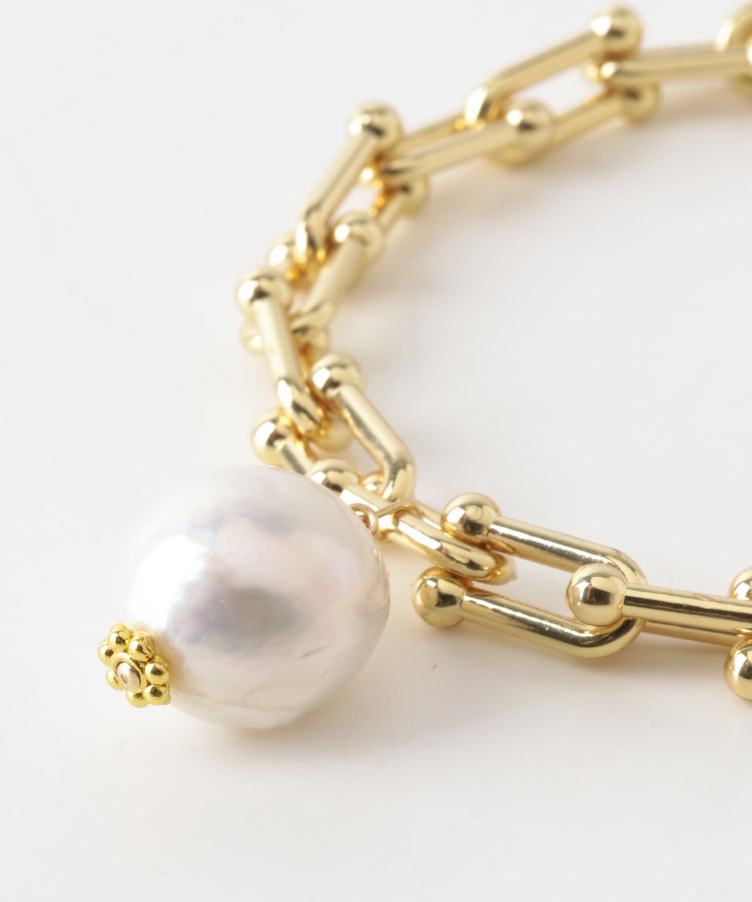 in2 design　BRACELET GLDWHT -