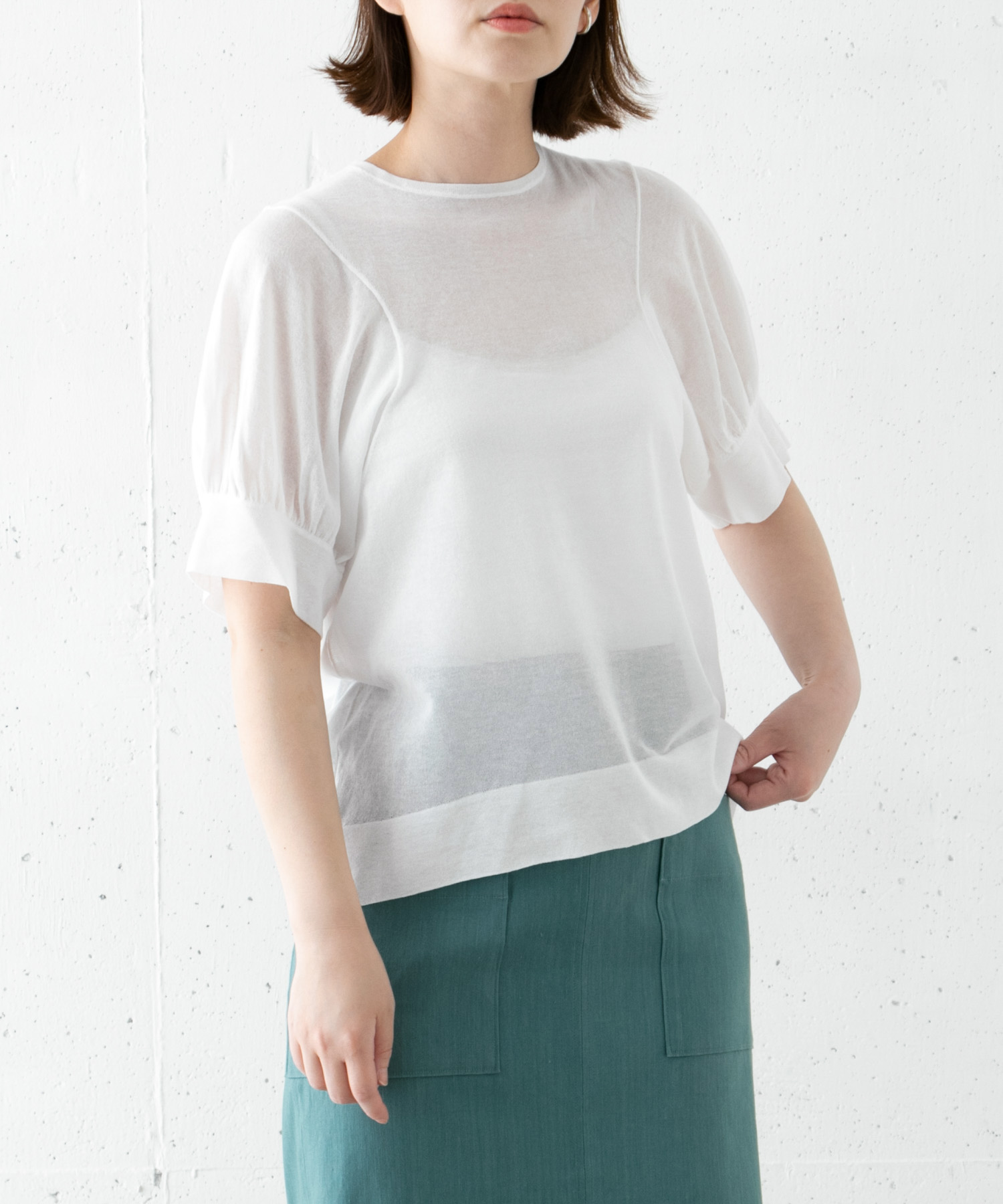 01 WHITE