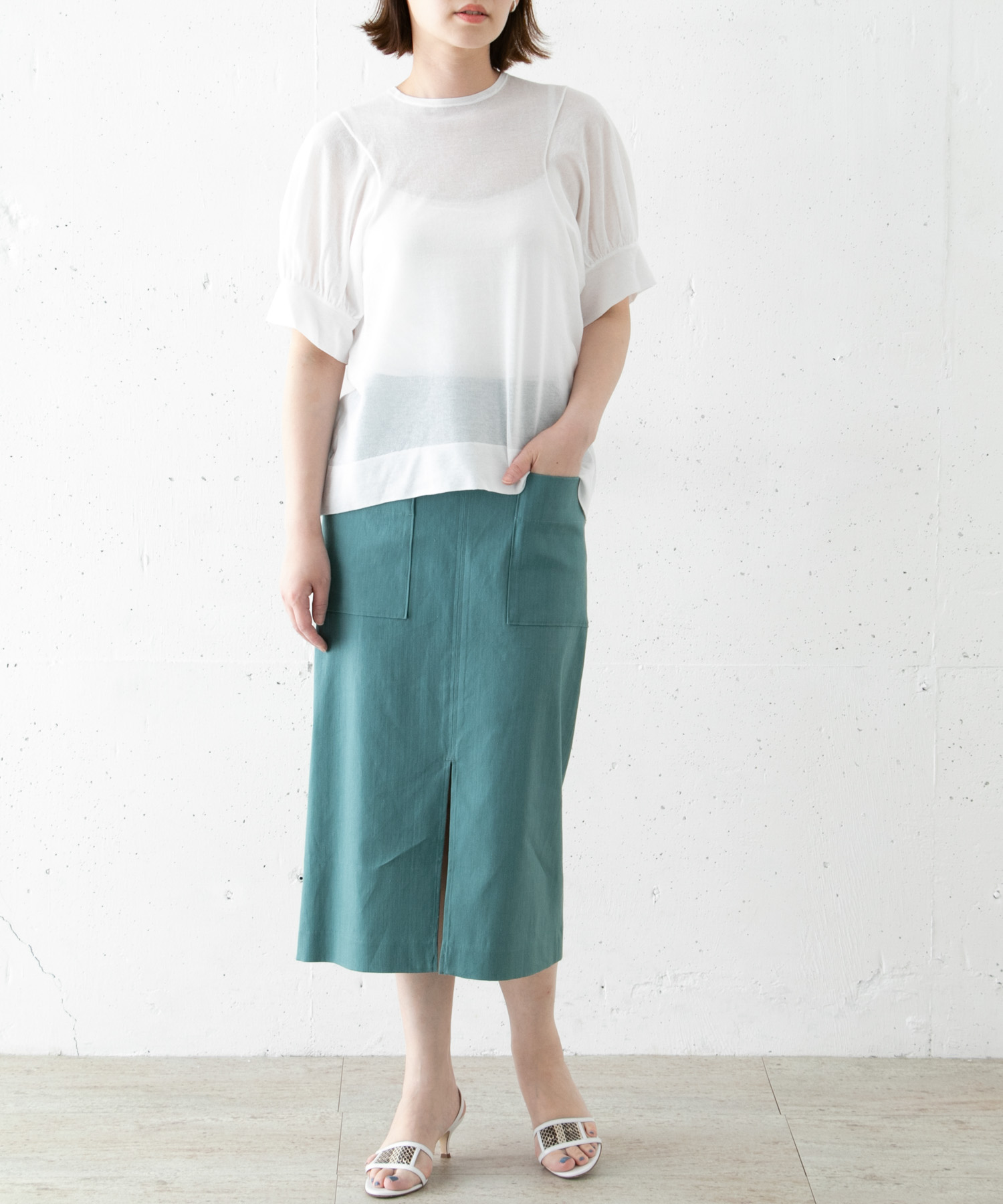 01 WHITE