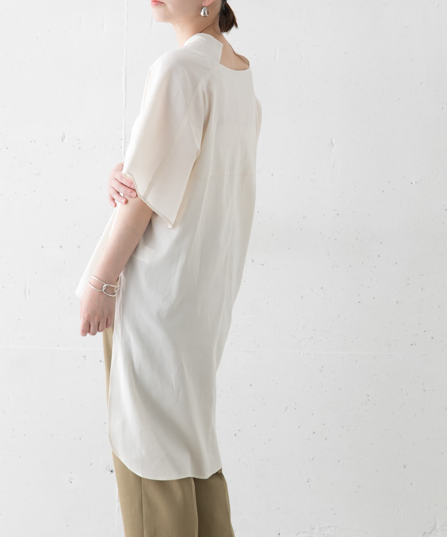 FEMMENET　SHIRTS OFF WHITE 1