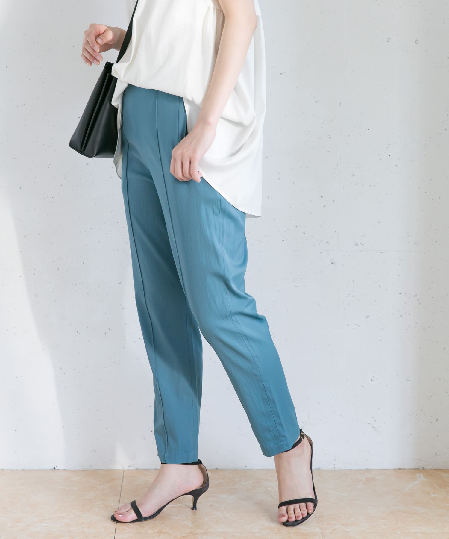 ピンタックテーパードパンツ BLUE 36