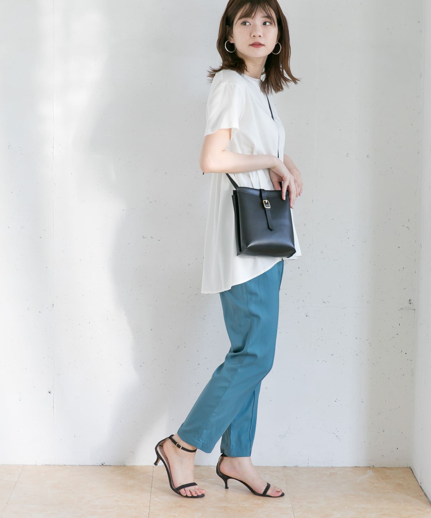 ピンタックテーパードパンツ BLUE 36