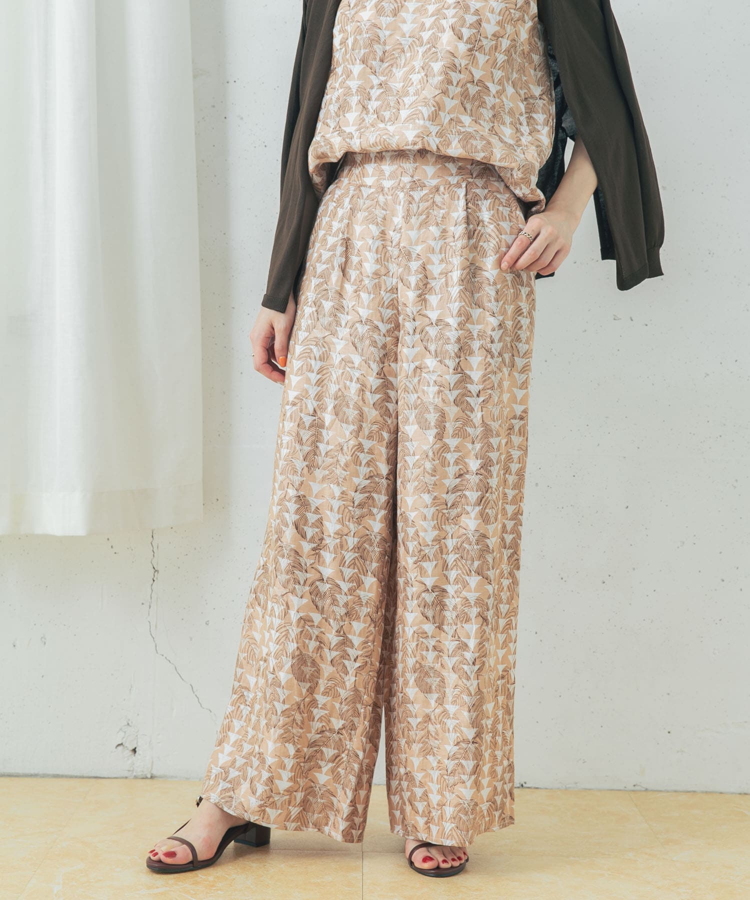 P/BEIGE