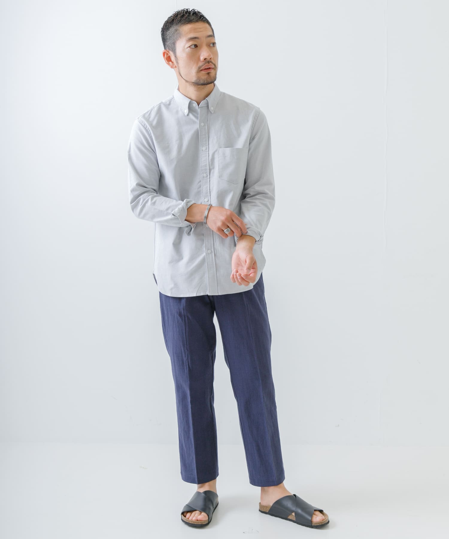 GRAY