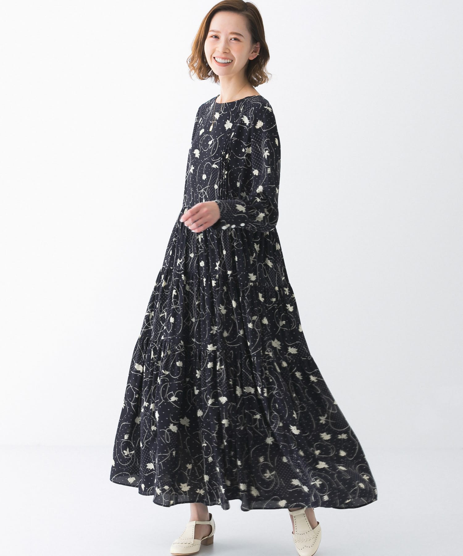 フラワープリントティアードワンピース NAVY FREE
