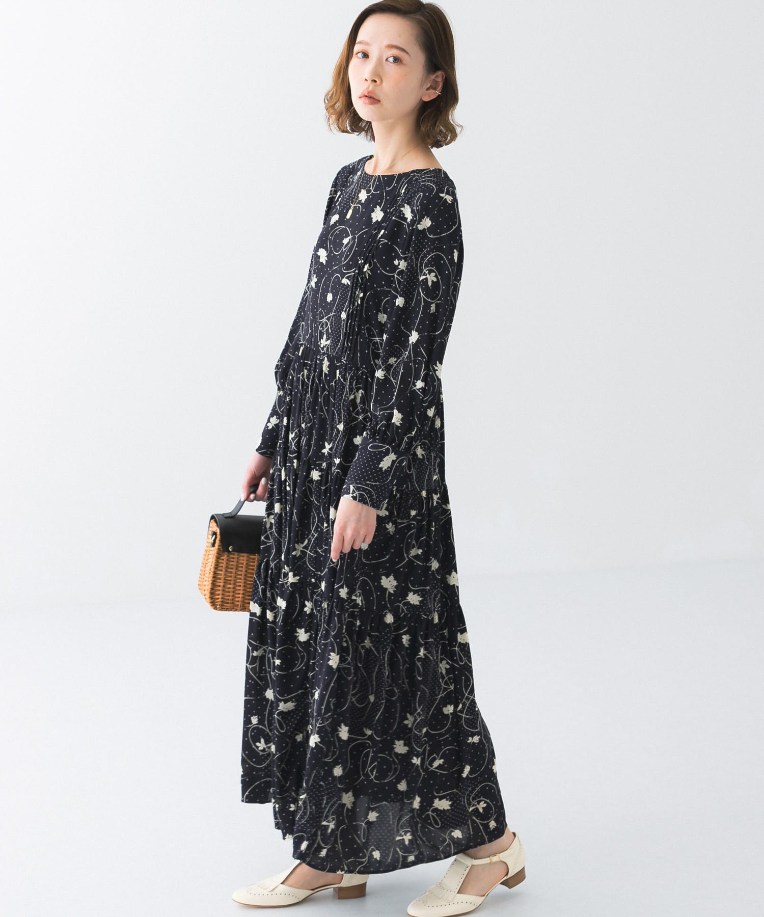 フラワープリントティアードワンピース NAVY FREE