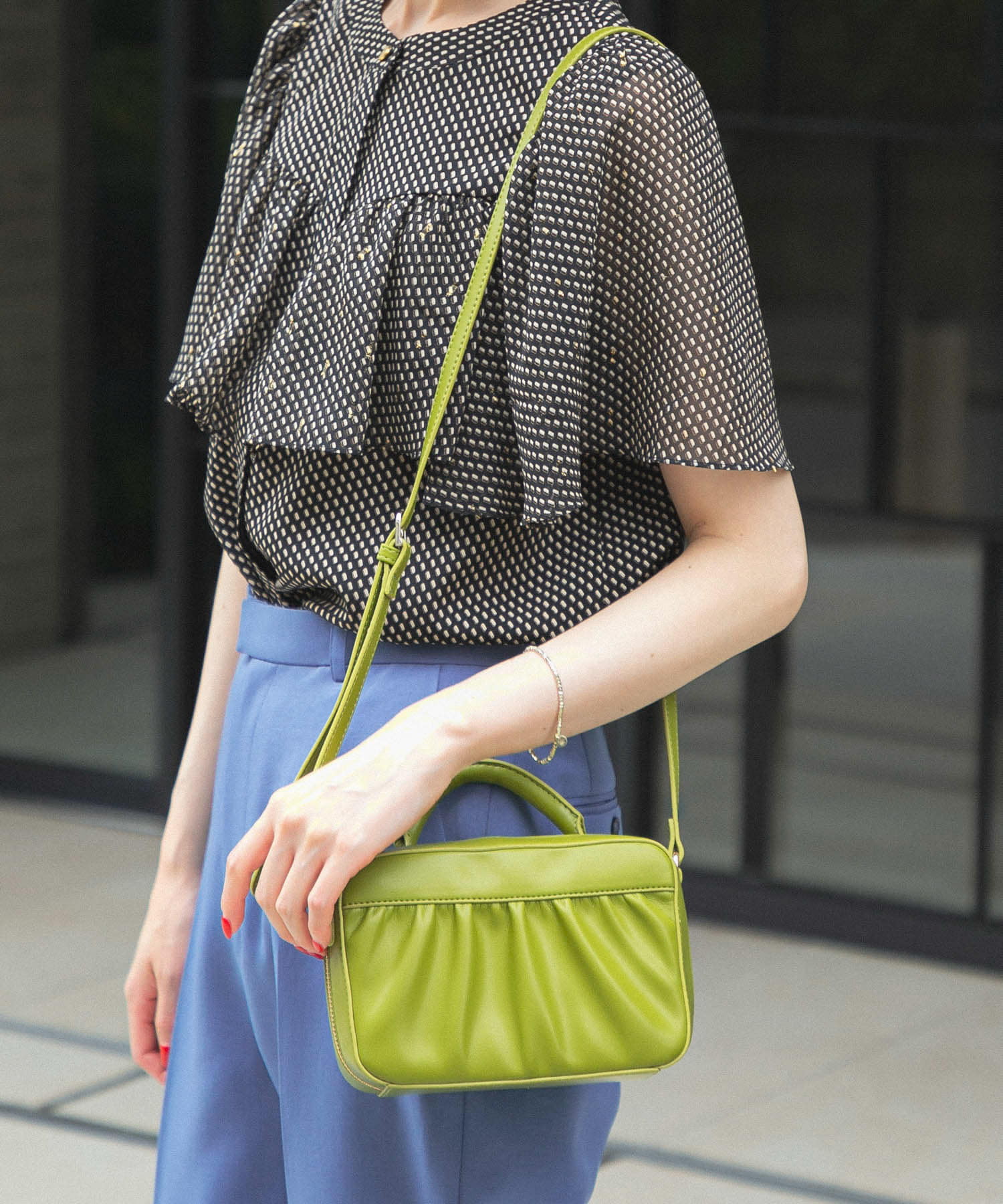 GREEN