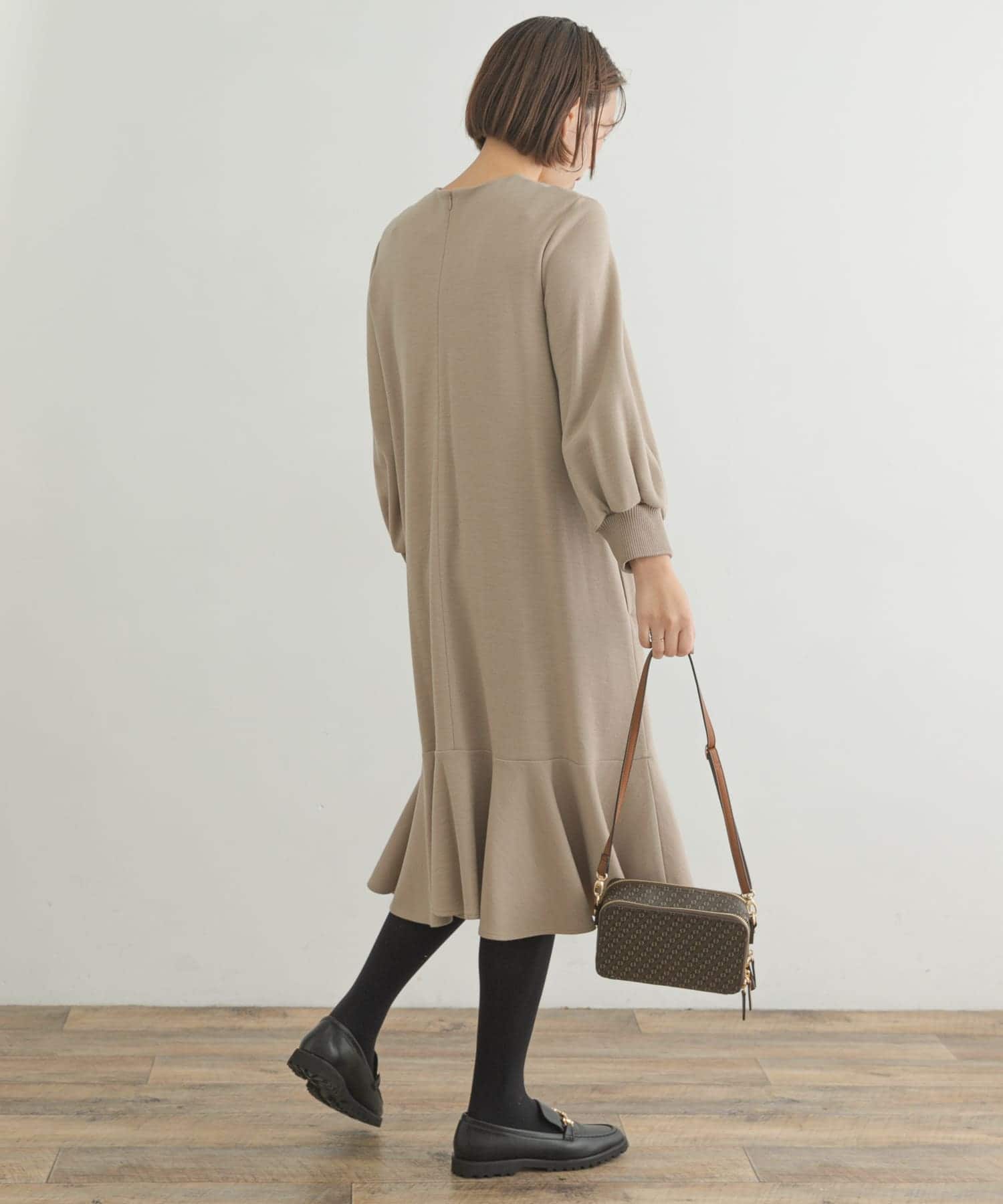 L/BEIGE