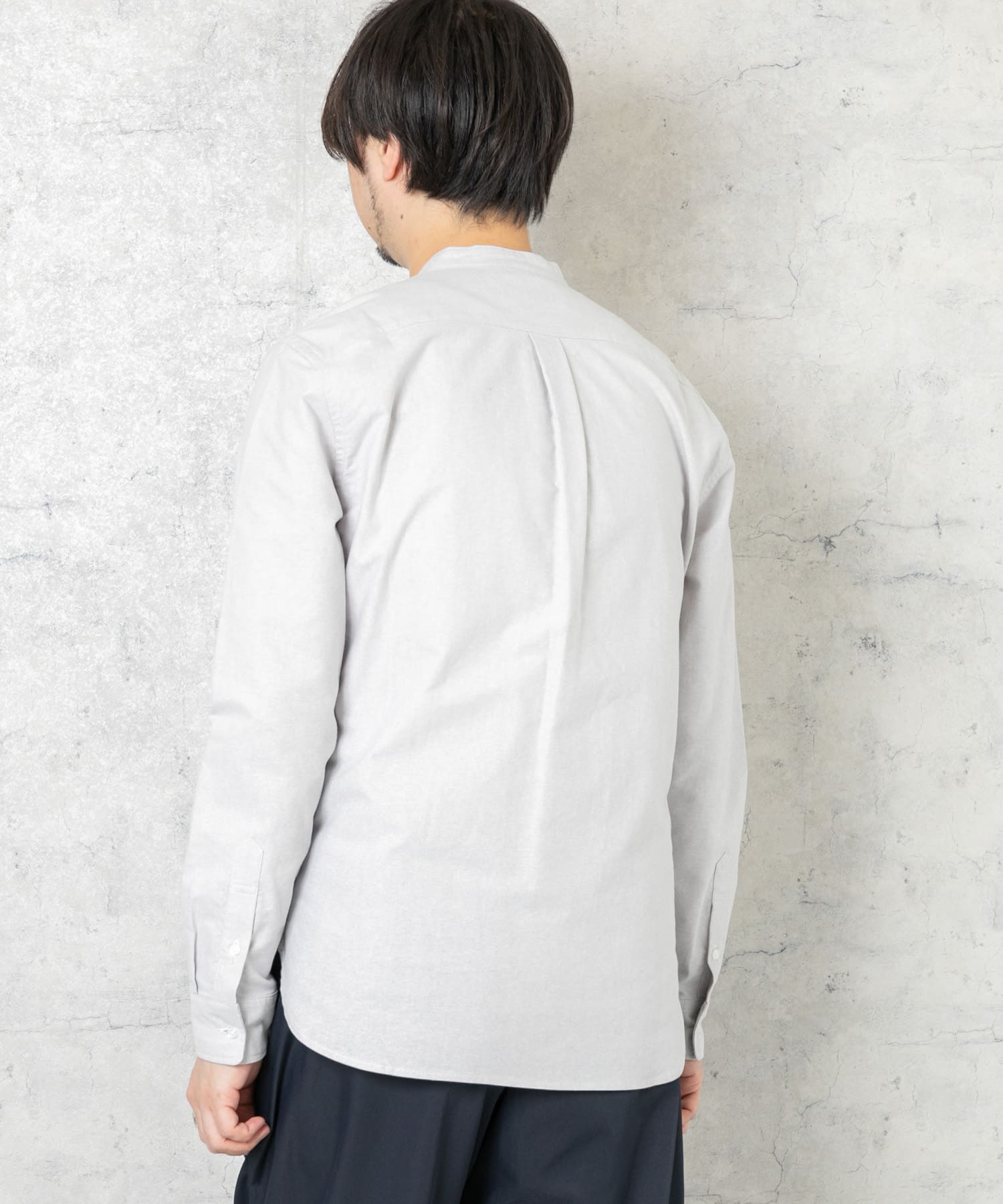 GRAY