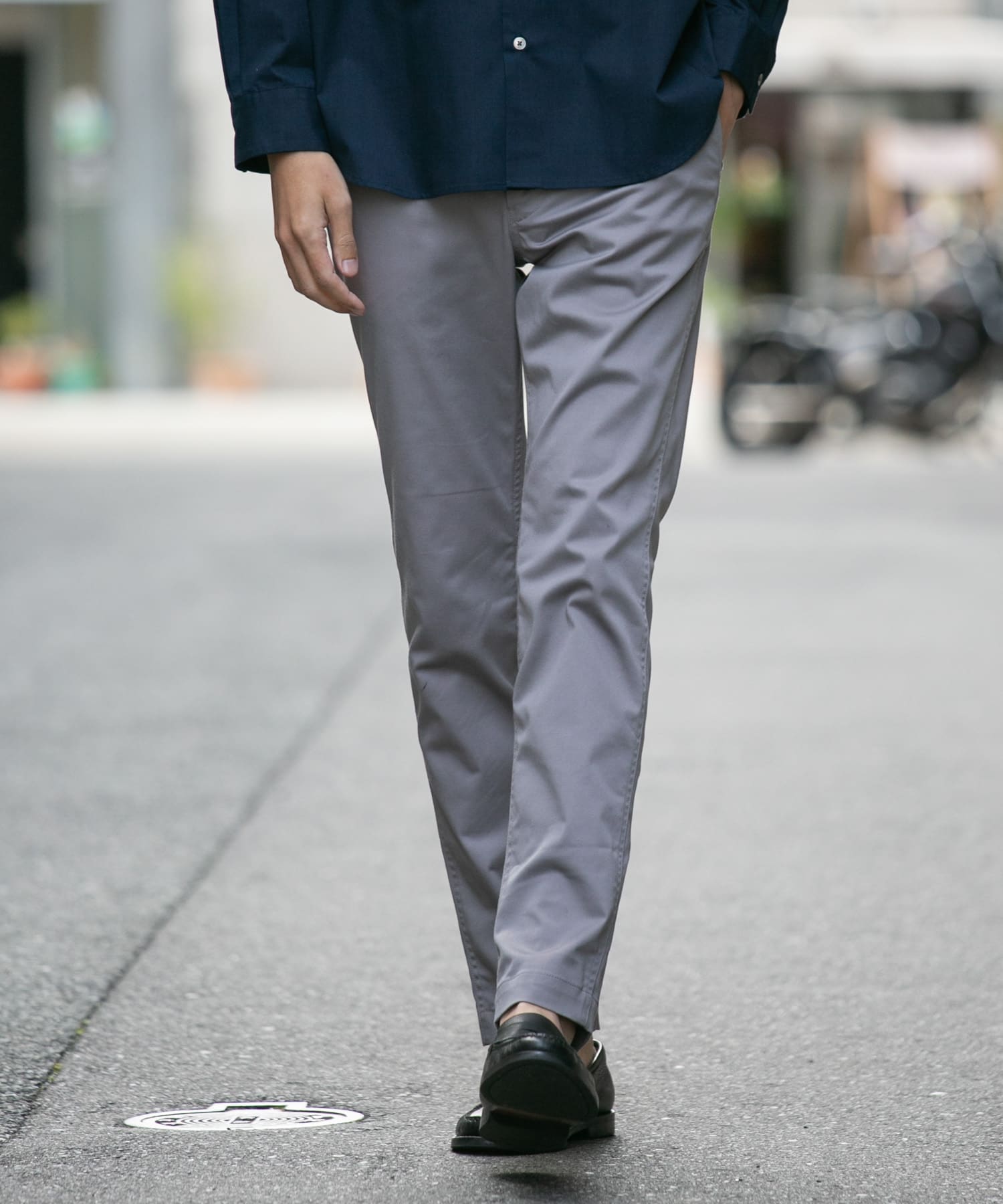 GRAY