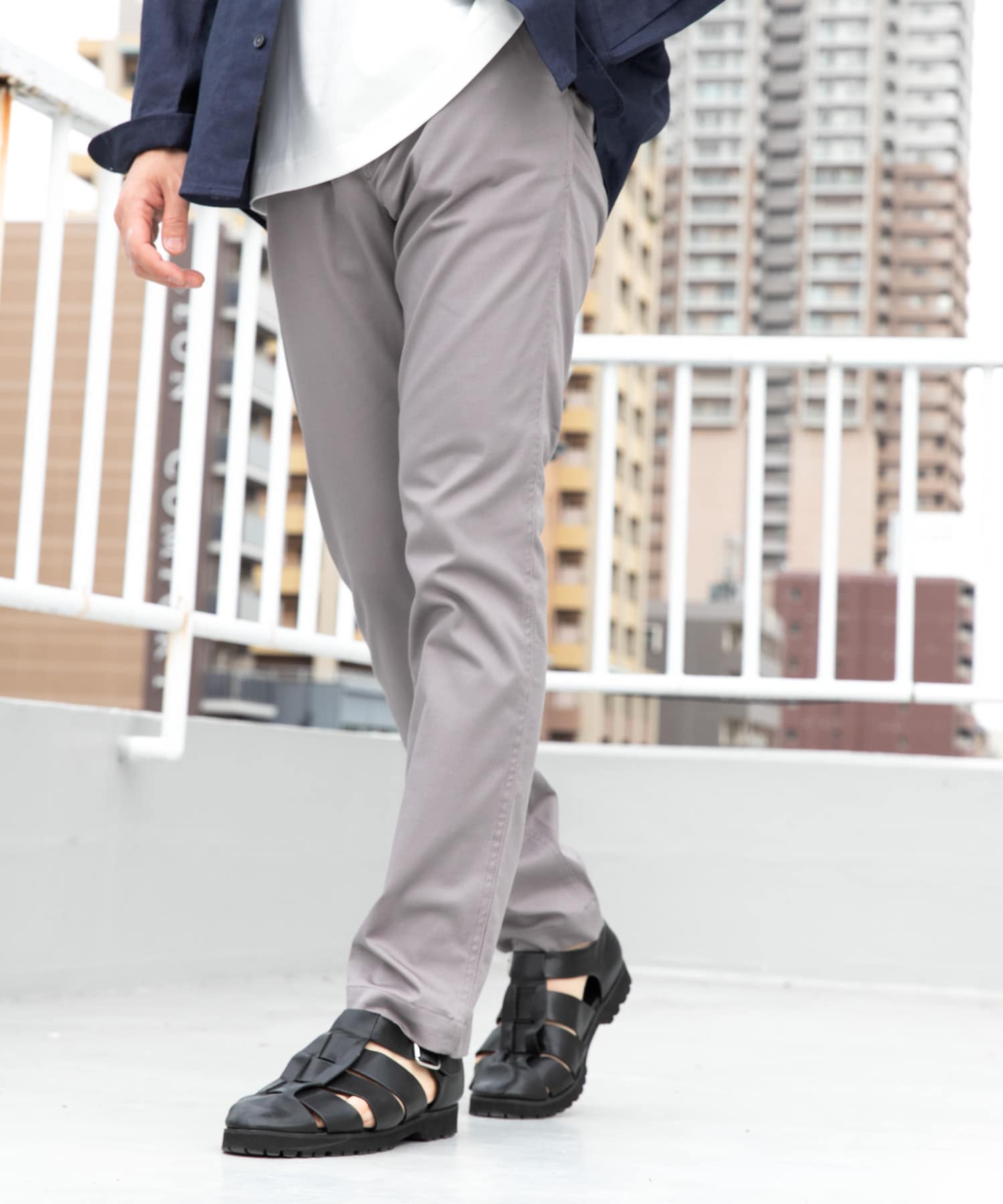 GRAY