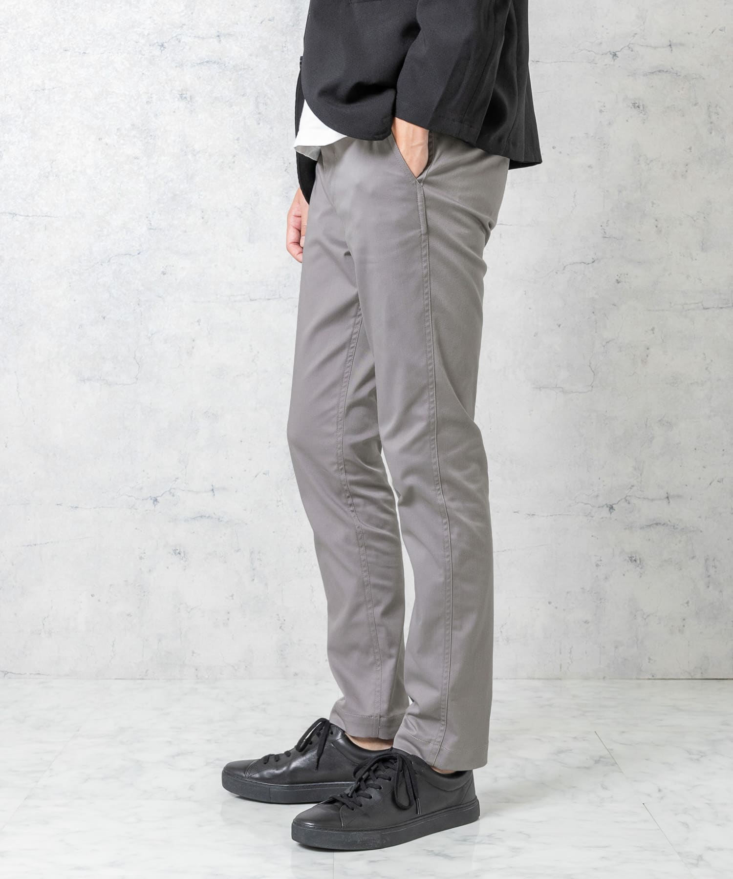 GRAY