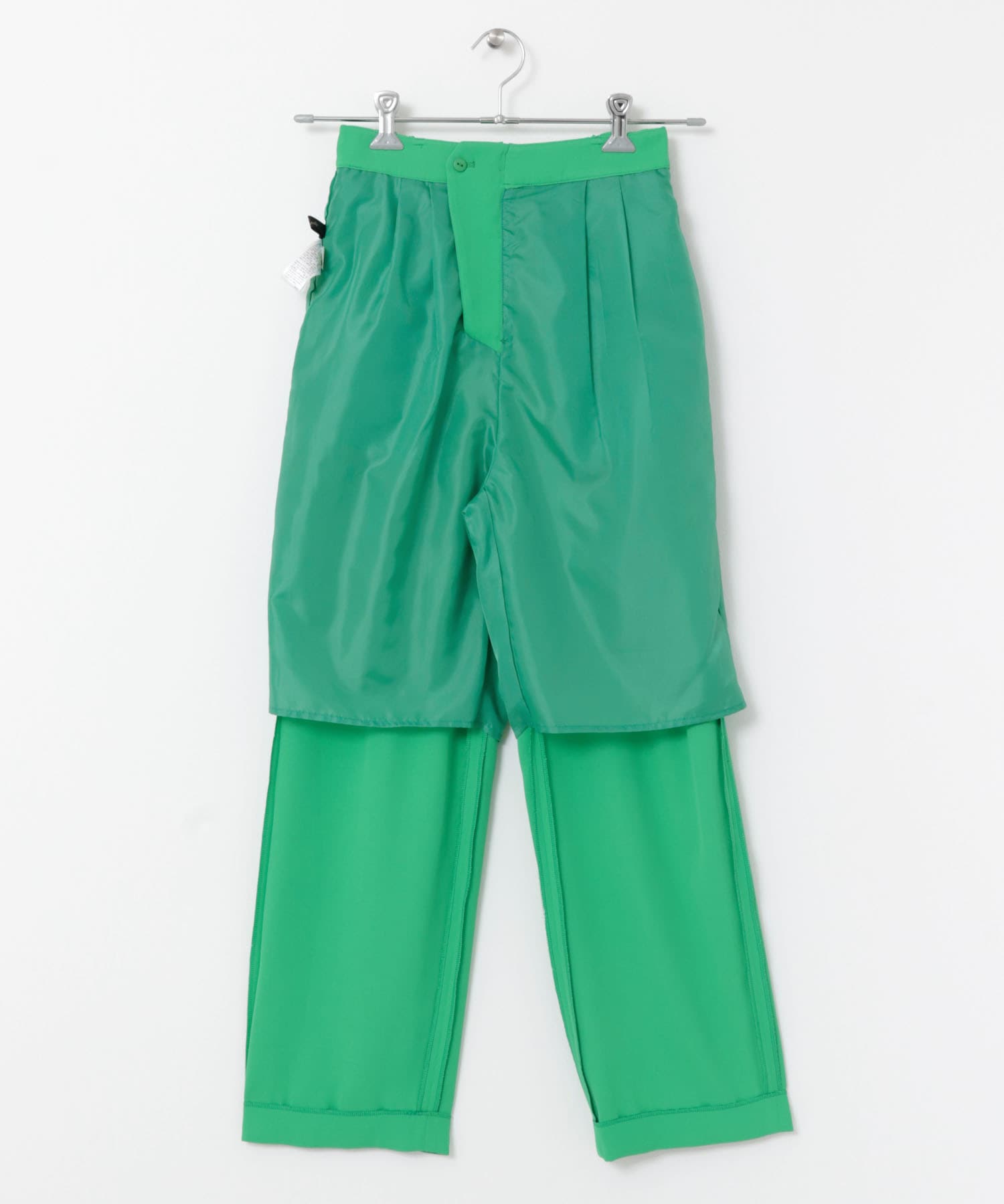 GREEN