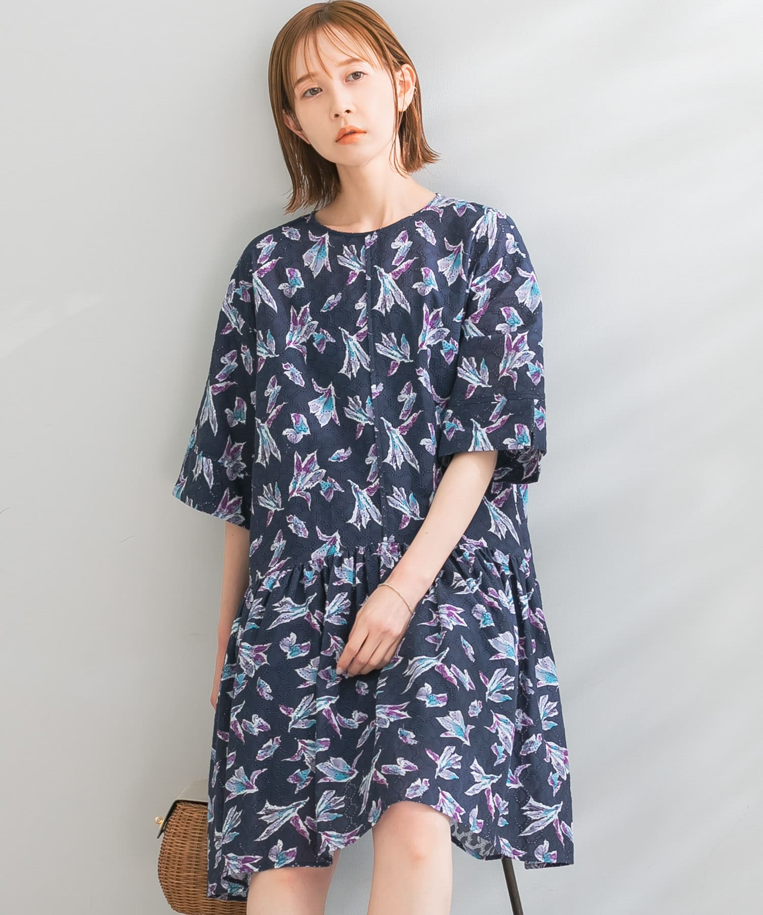 フラワーモチーフティアードミニワンピース(FREE D/NAVY): ワンピース