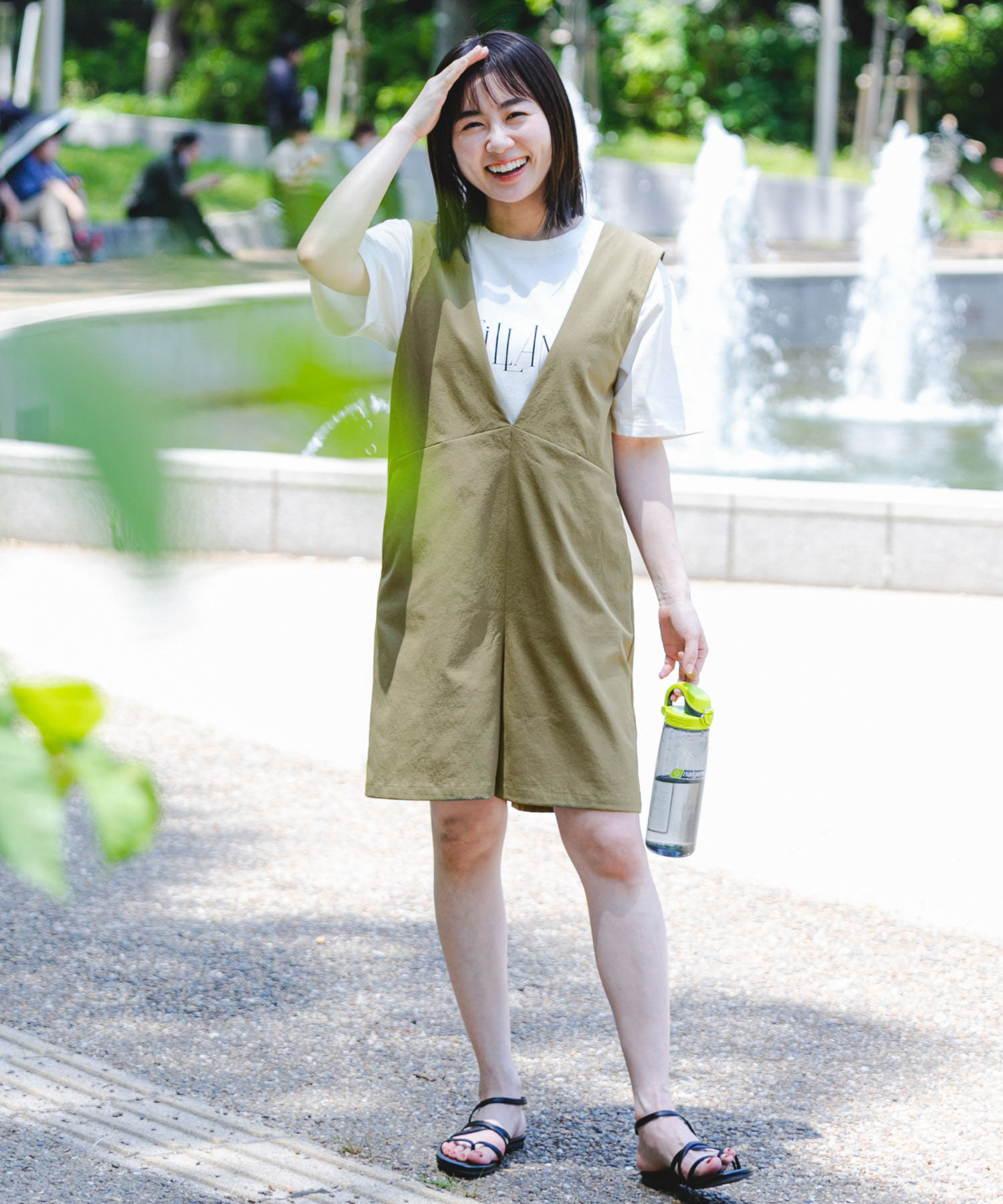 KHAKI